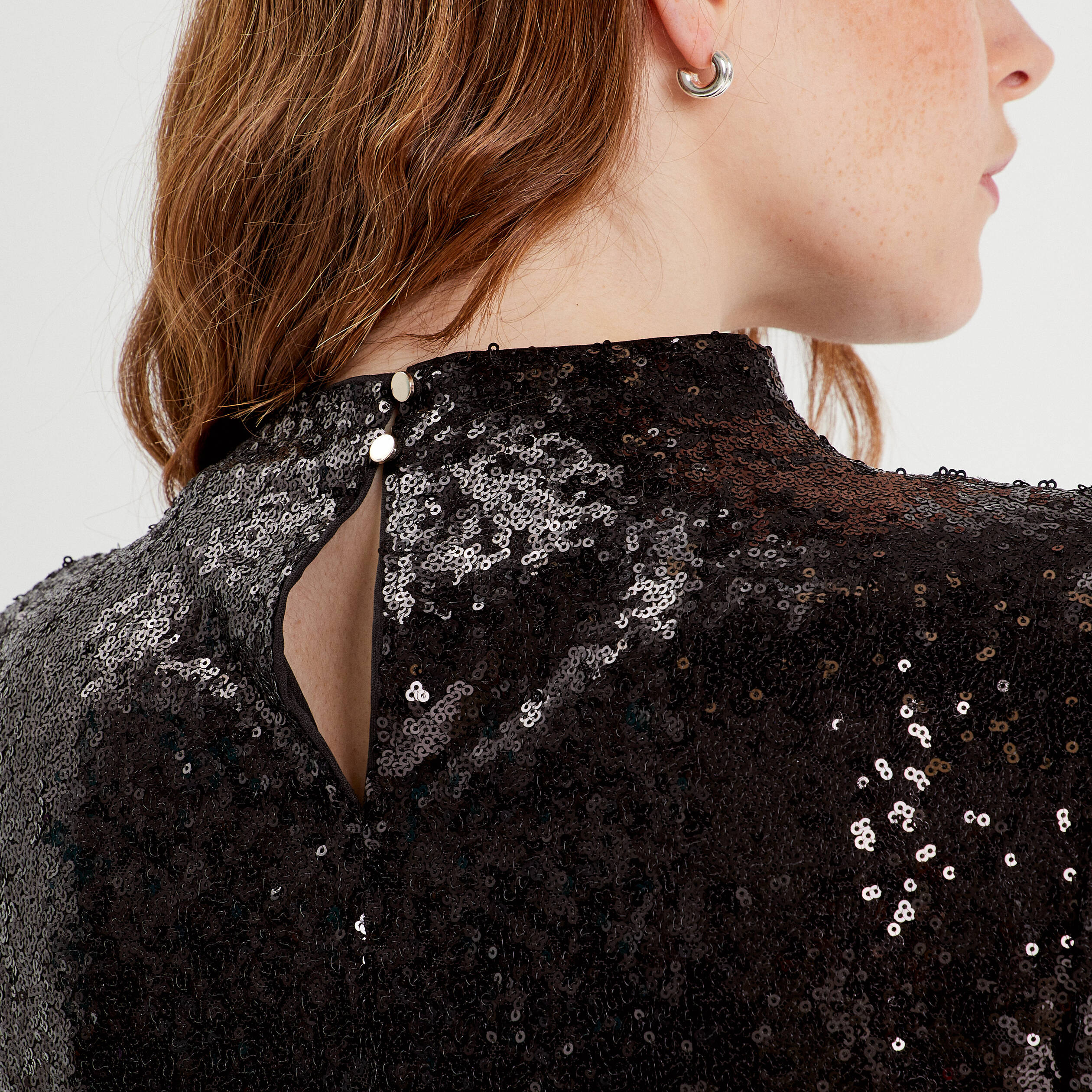 T-shirt sequins col montant noir femme