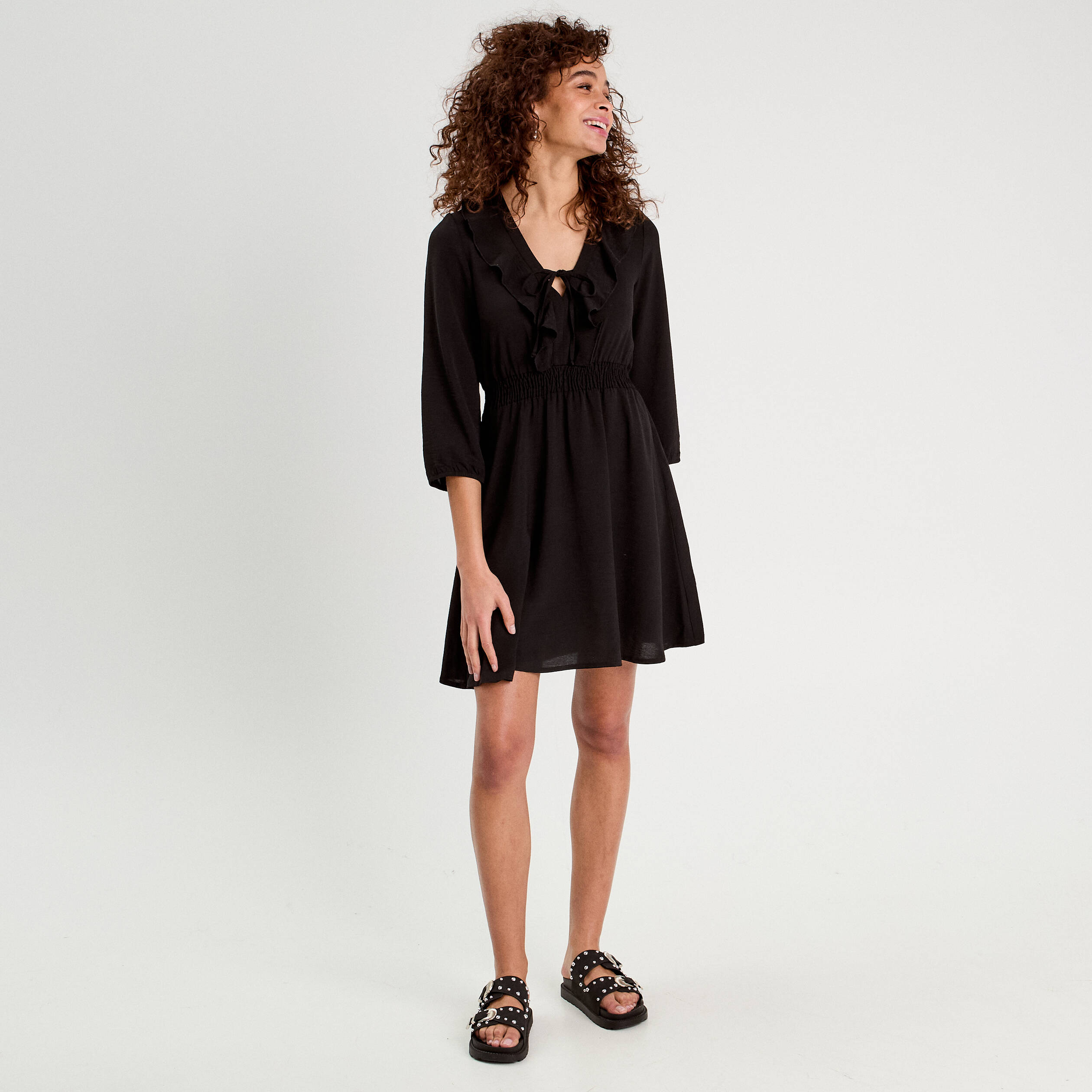 robe evasee avec volants noir femme Robe évasée avec volants noir femme