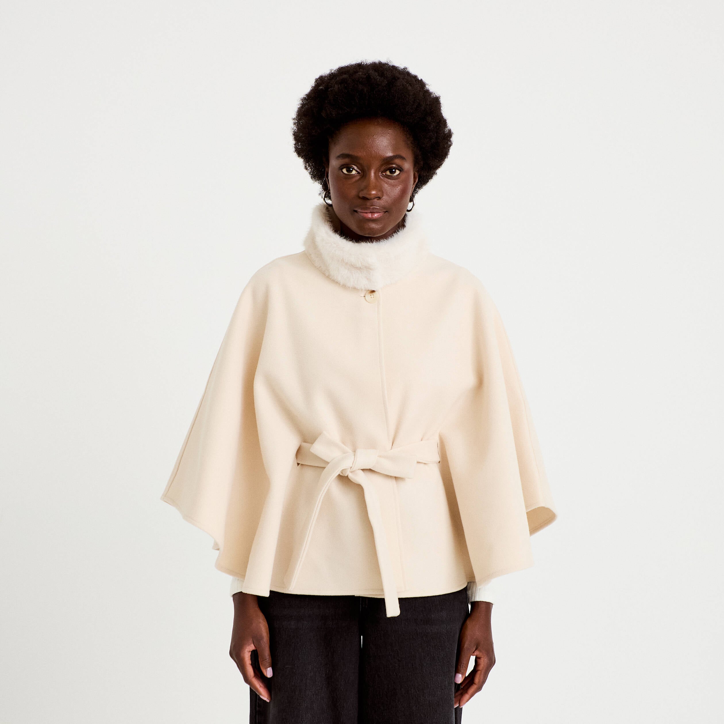 Poncho en fausse fourrure ivoire femme