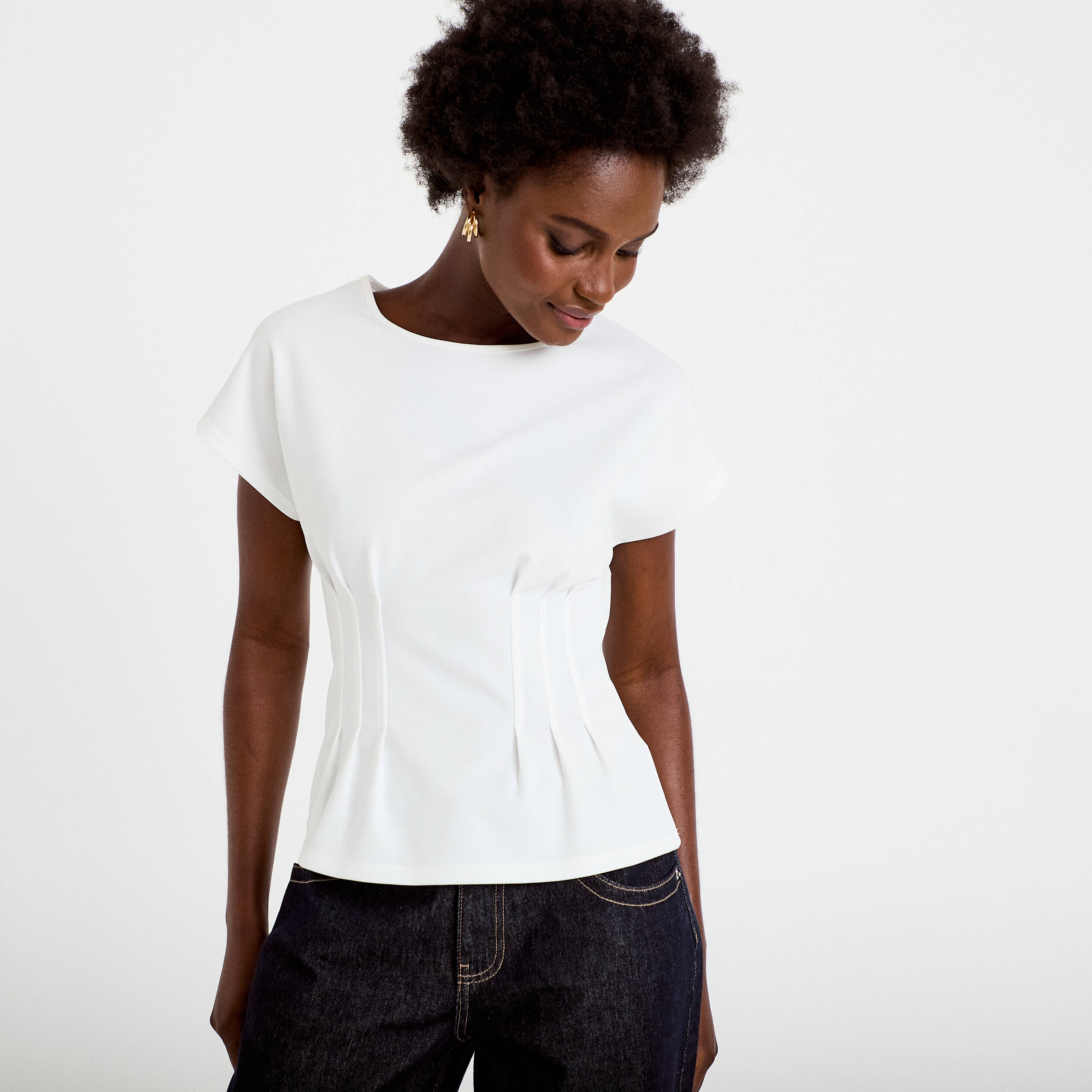 Top ajust&eacute; col rond manches courtes ecru femme