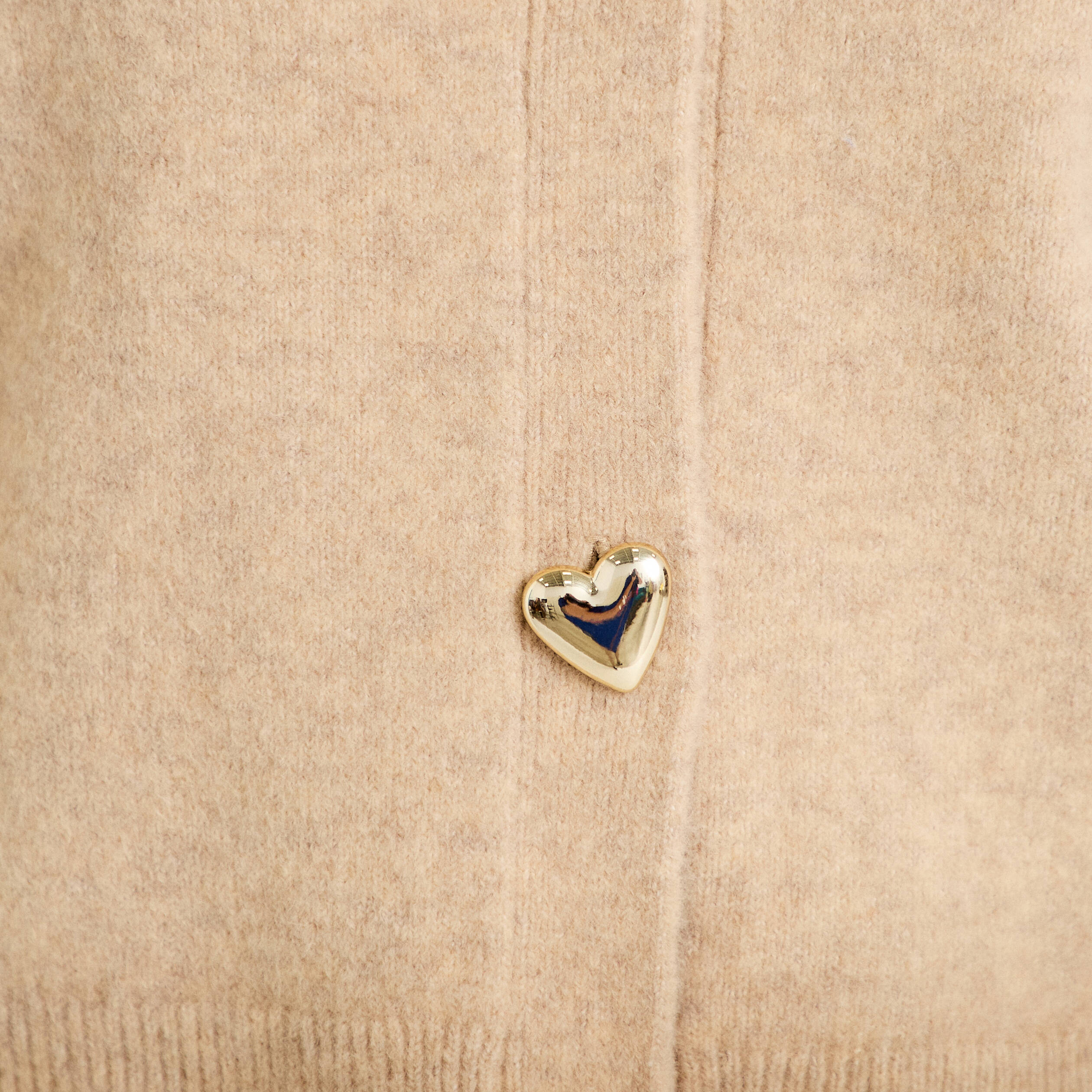 Gilet boutons coeur beige femme