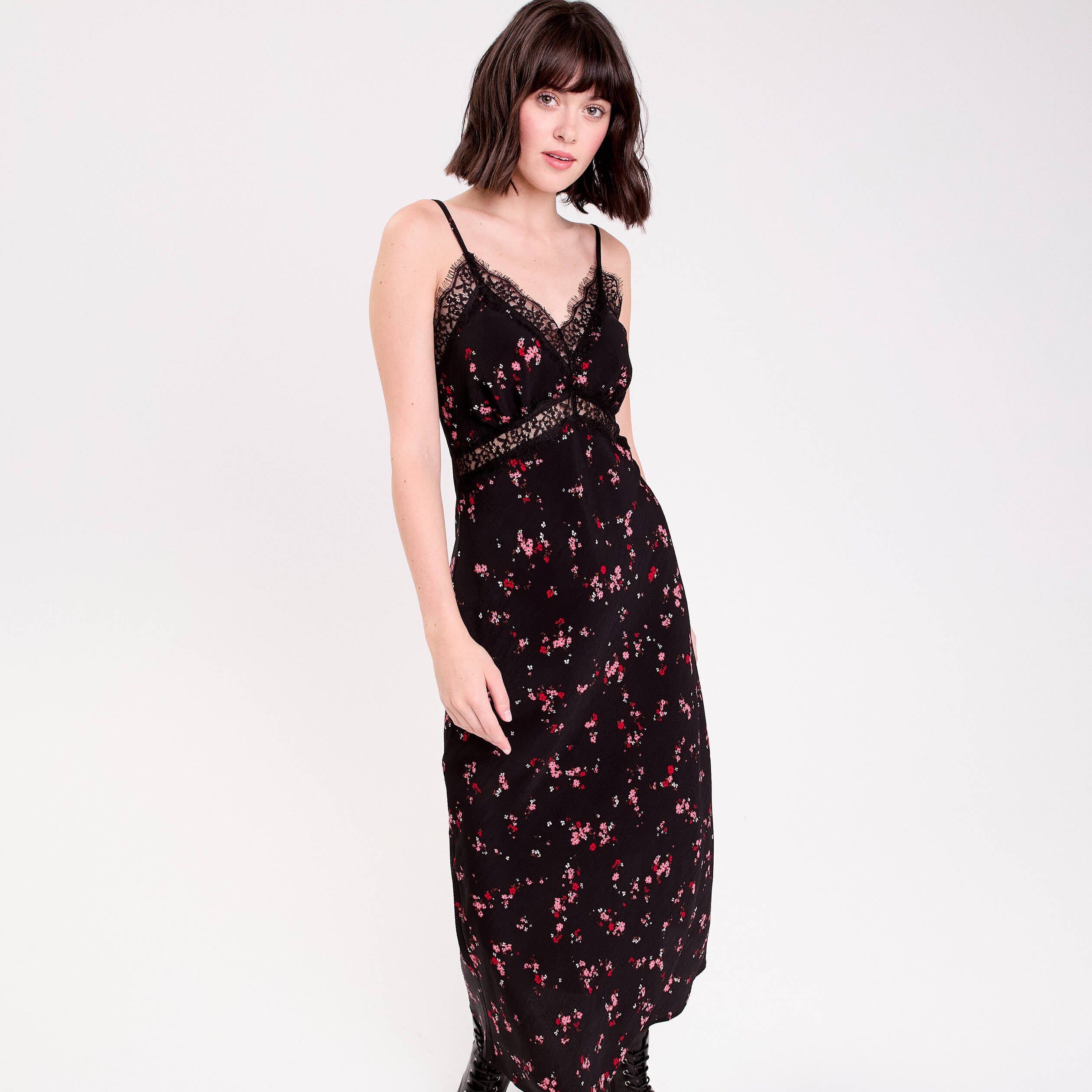 Robe &eacute;vas&eacute;e col v noir femme