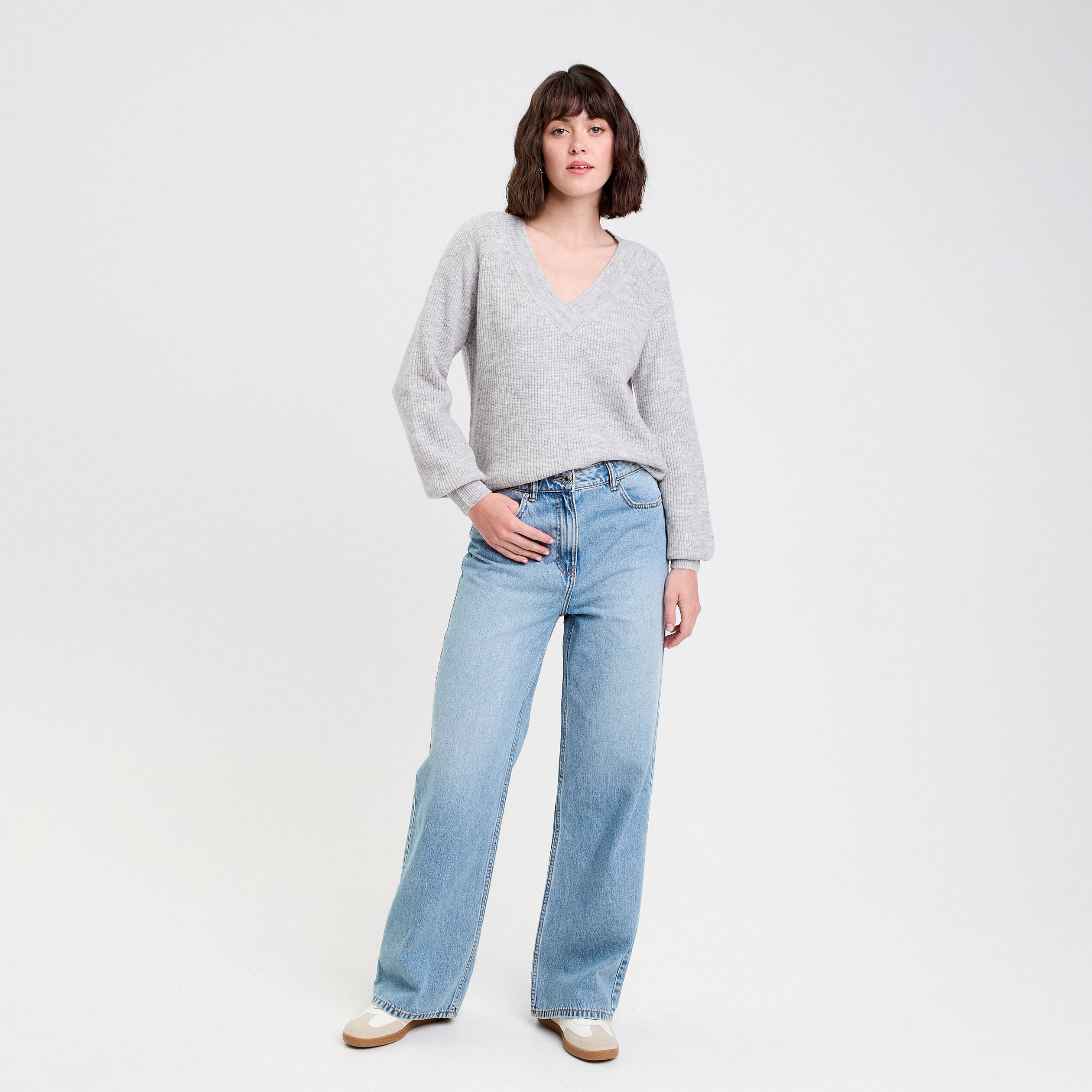 Pull avec col en V gris foncé femme