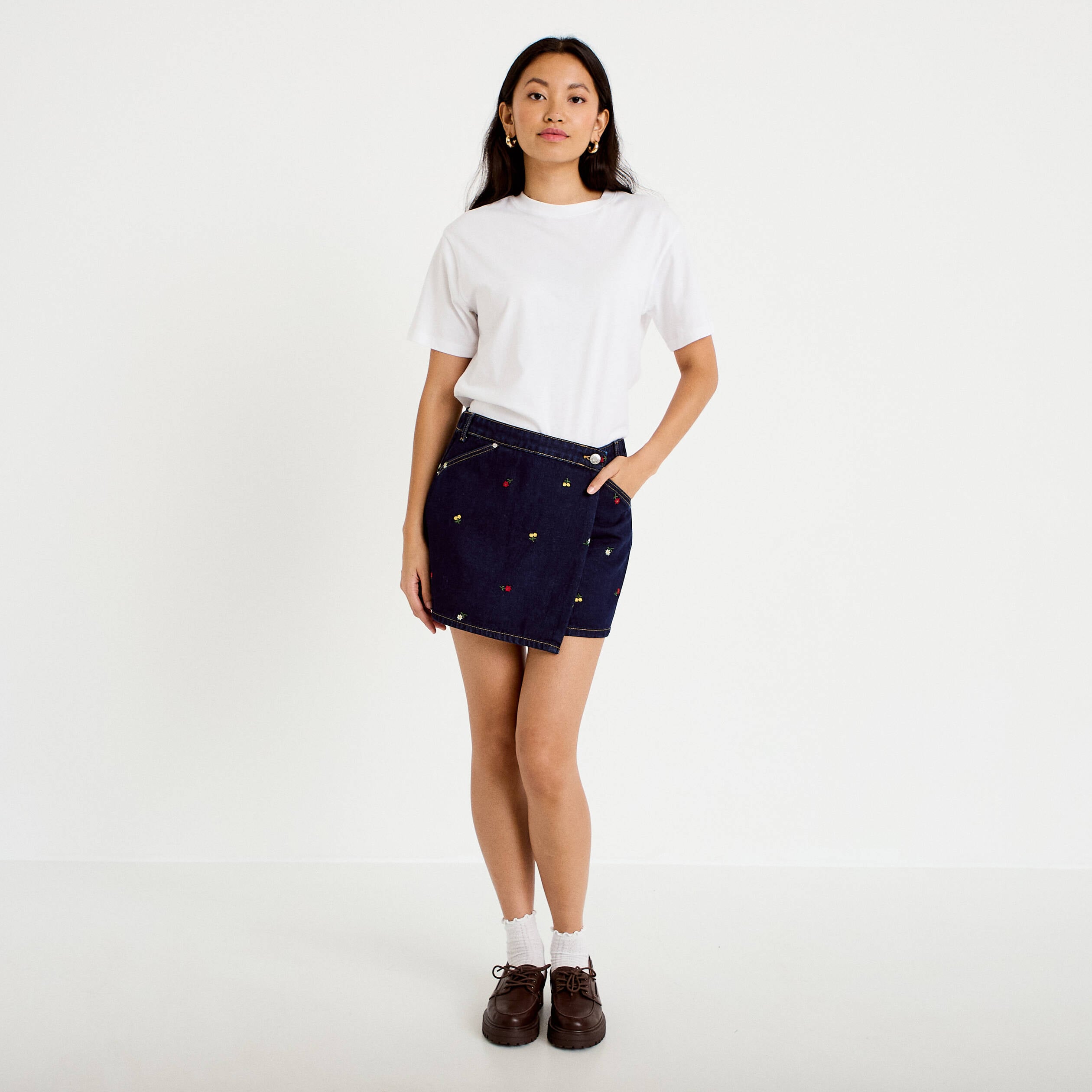 Jupe-short trap&egrave;ze en jean bleu marine femme