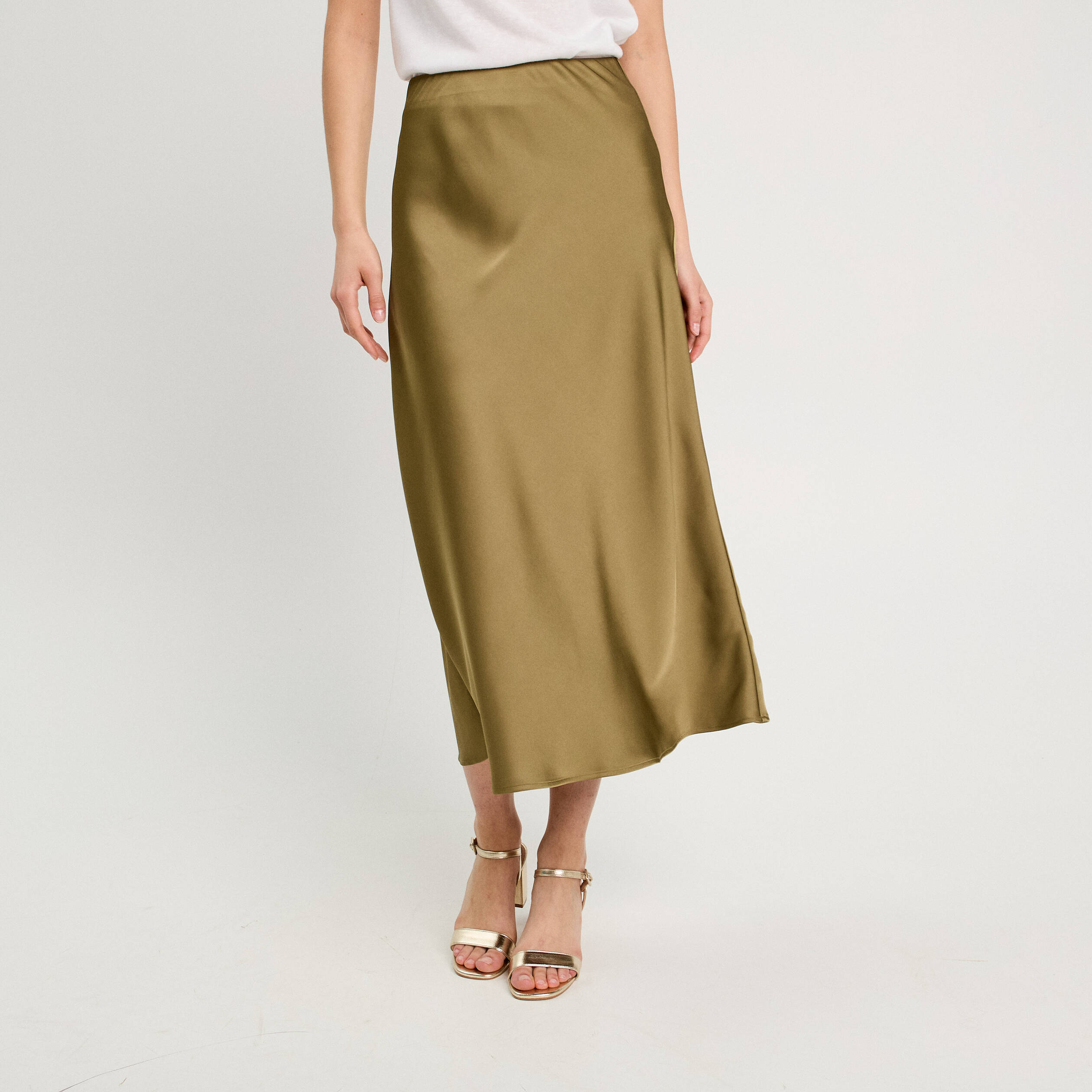 jupe longue trapeze satin vert fonce femme Jupe longue trapèze satin vert foncé femme