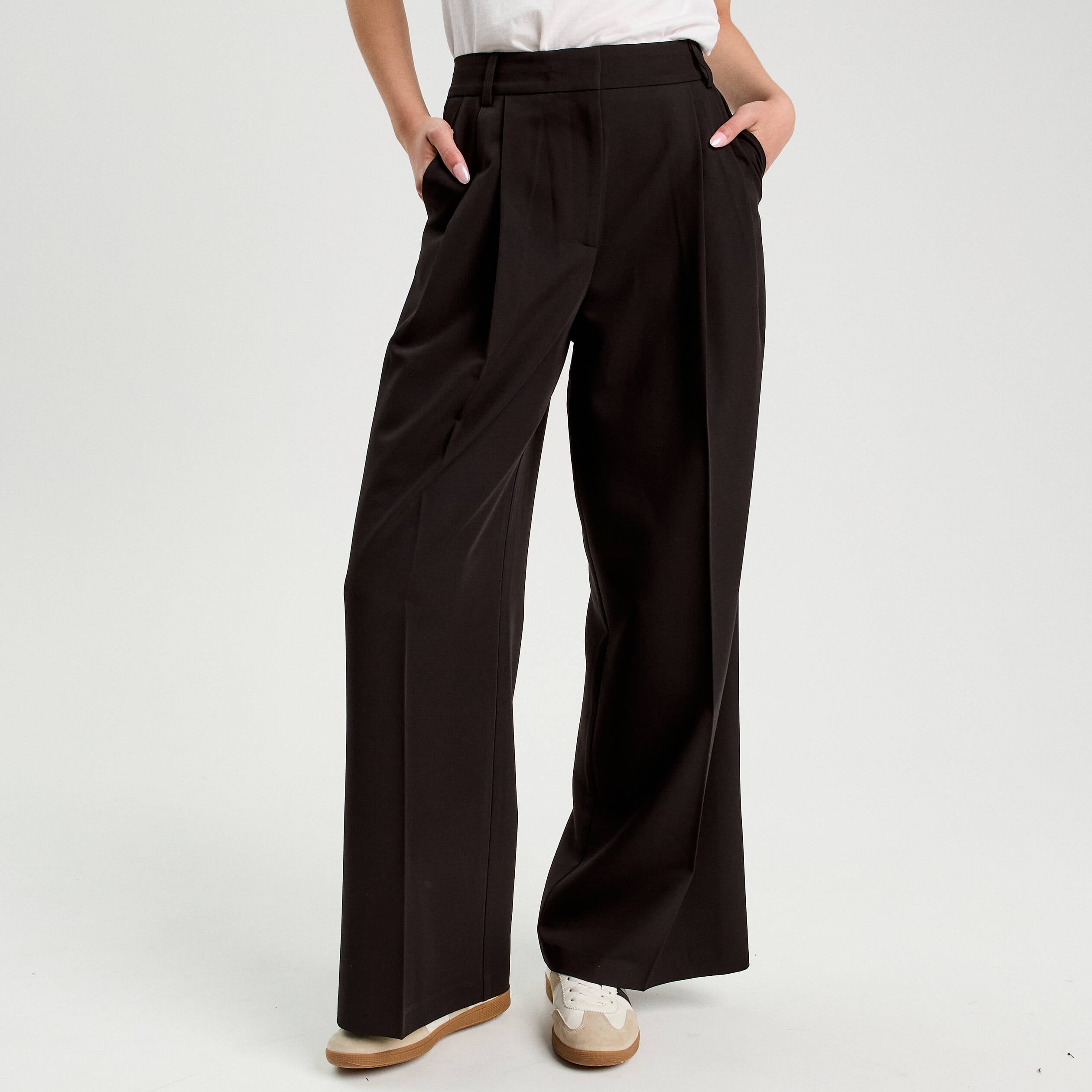 Pantalon large &agrave; pinces noir femme