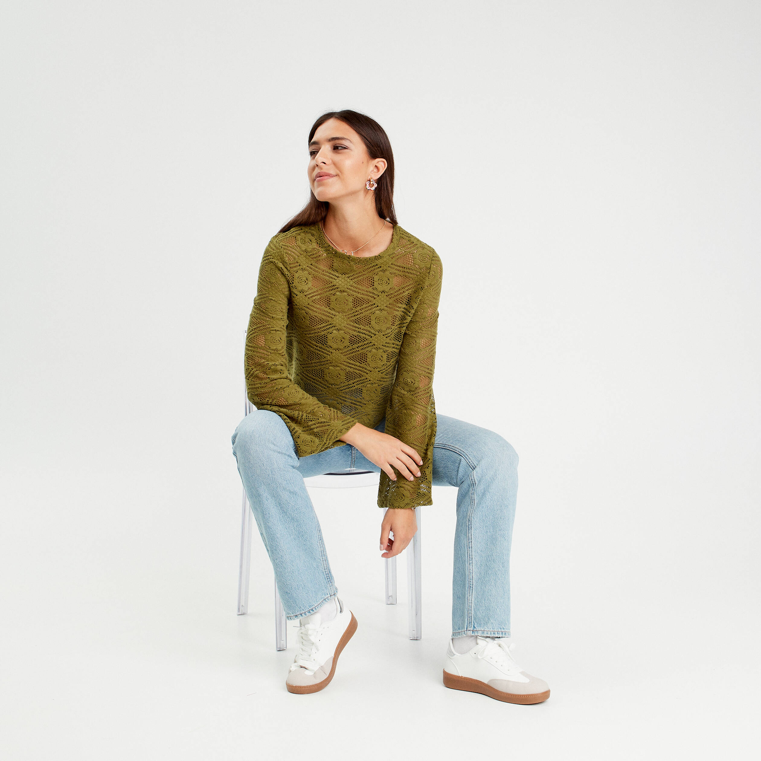 t shirt ajoure manches pagodes vert olive femme T-shirt ajouré manches pagodes vert olive femme