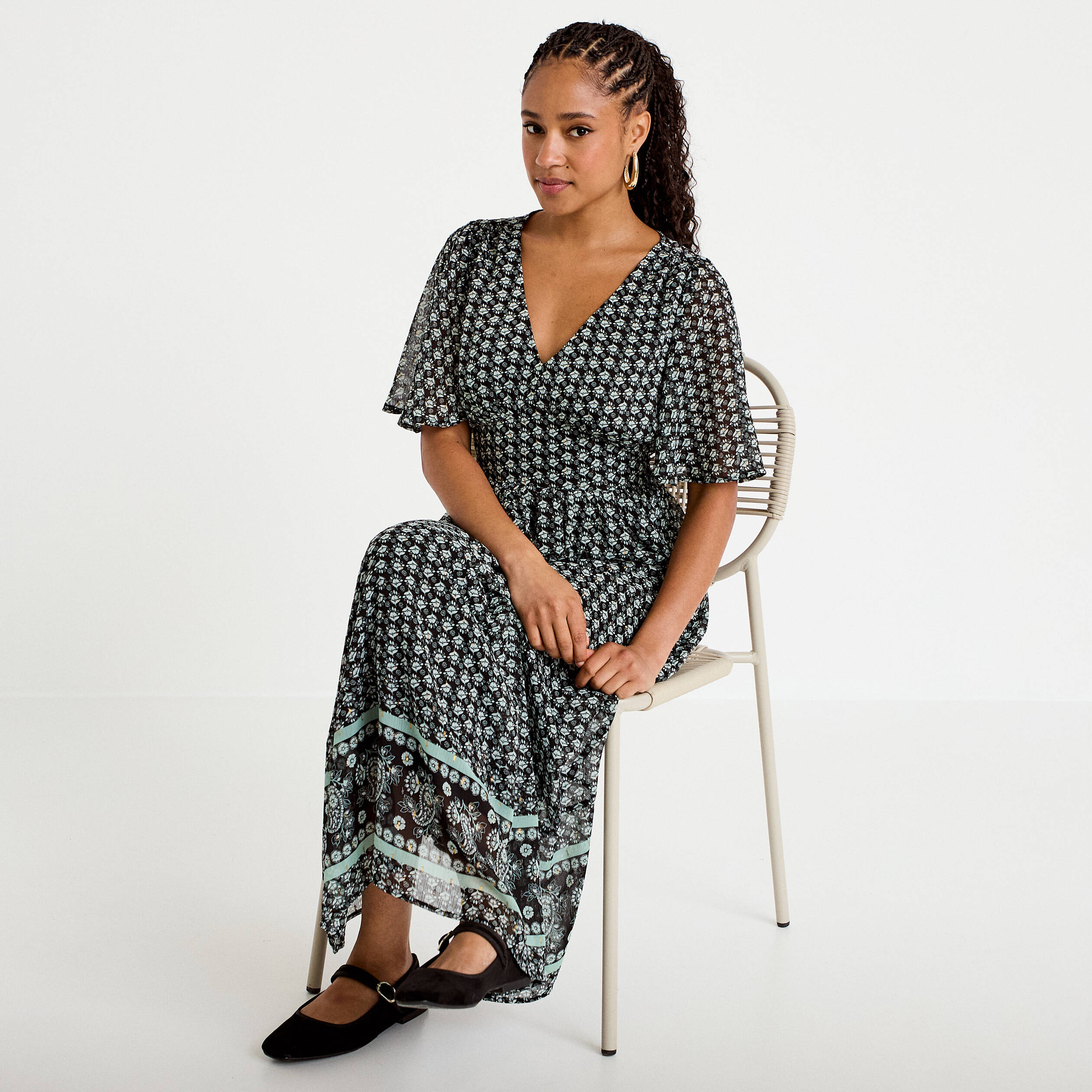 Robe longue &eacute;vas&eacute;e col v voile noir femme