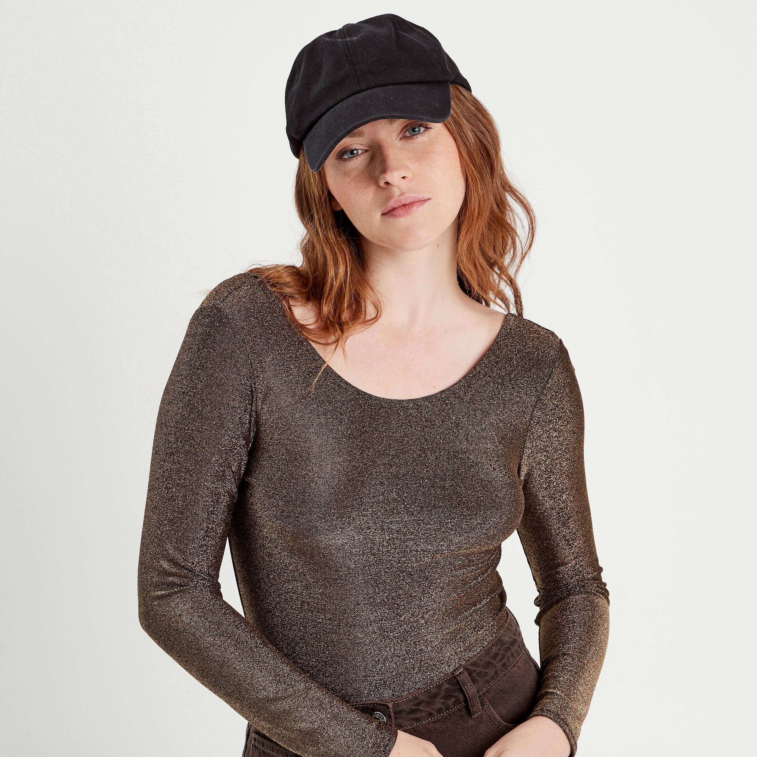 T-shirt fils m&eacute;tallis&eacute;s couleur or femme