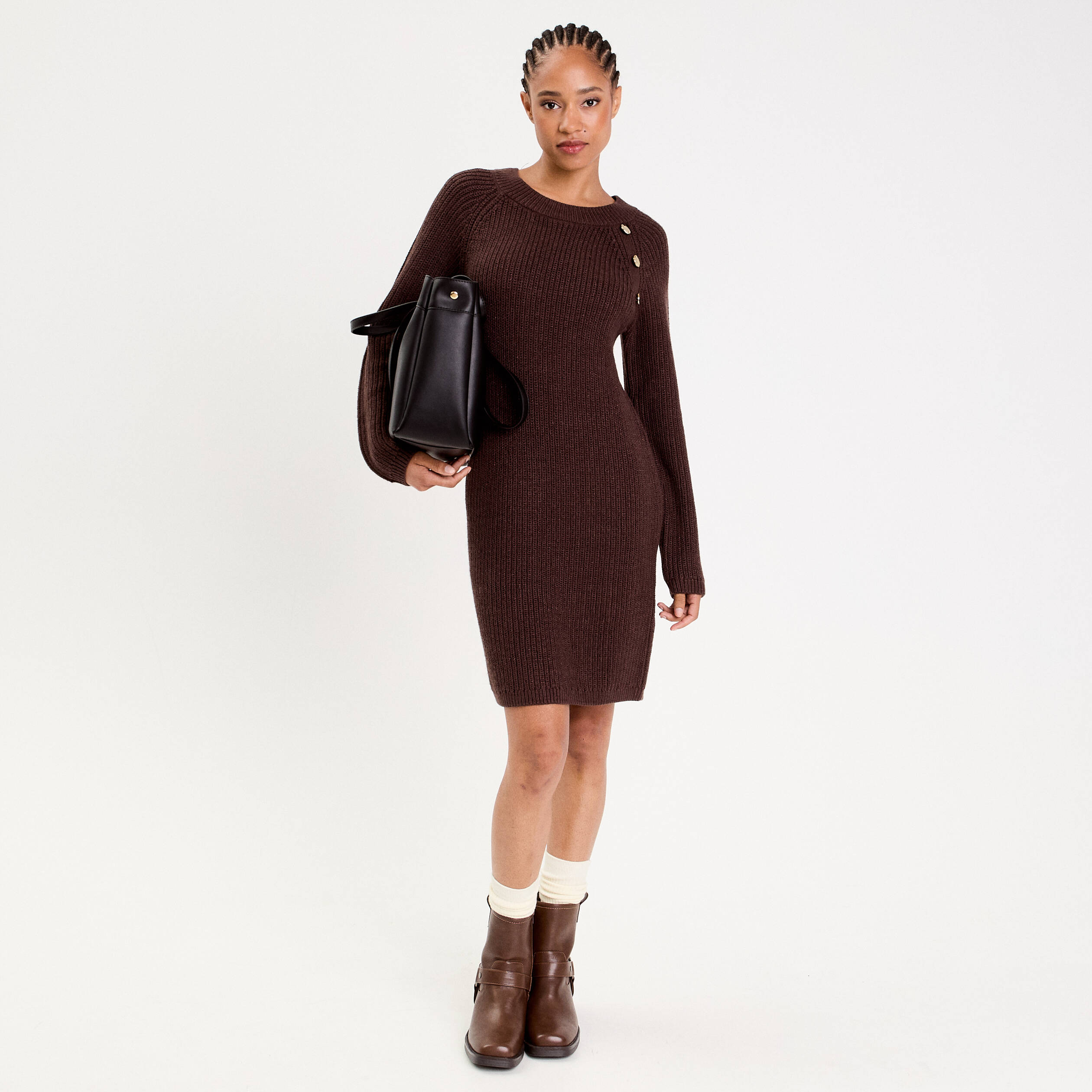 Robe pull d&eacute;tails de boutons marron fonc&eacute; femme
