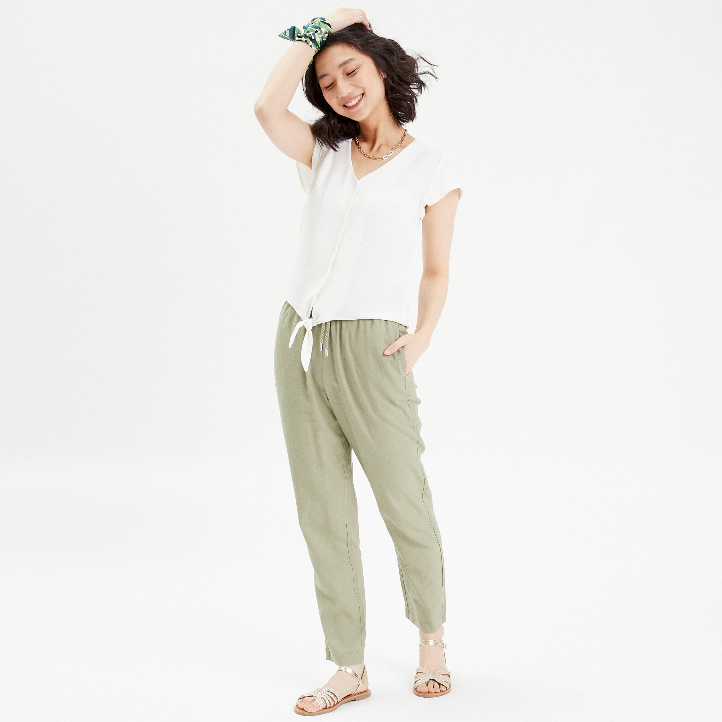 Pantalon droit fluide contenant du lin vert kaki femme