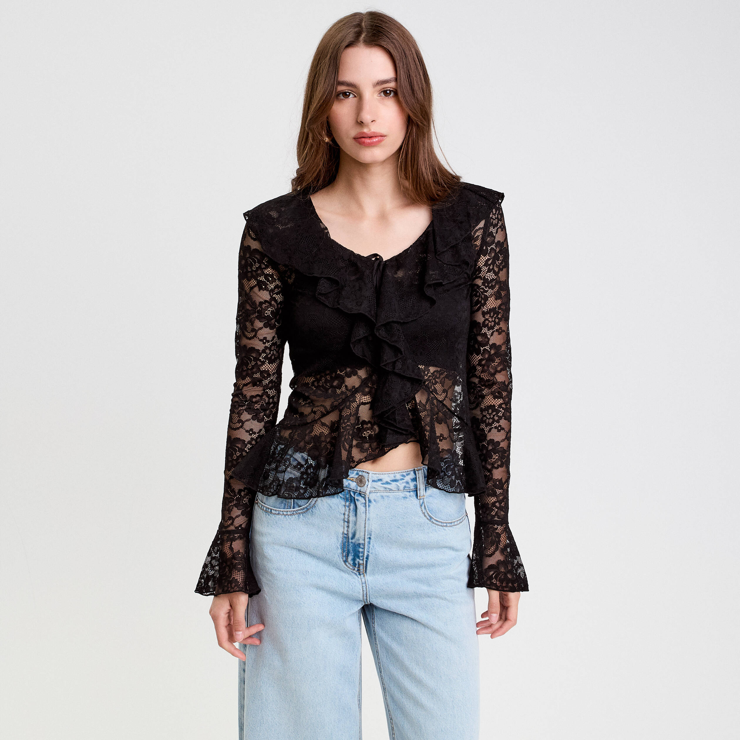 blouse ajustee col v dentelle noir femme Blouse ajustée col V dentelle noir femme