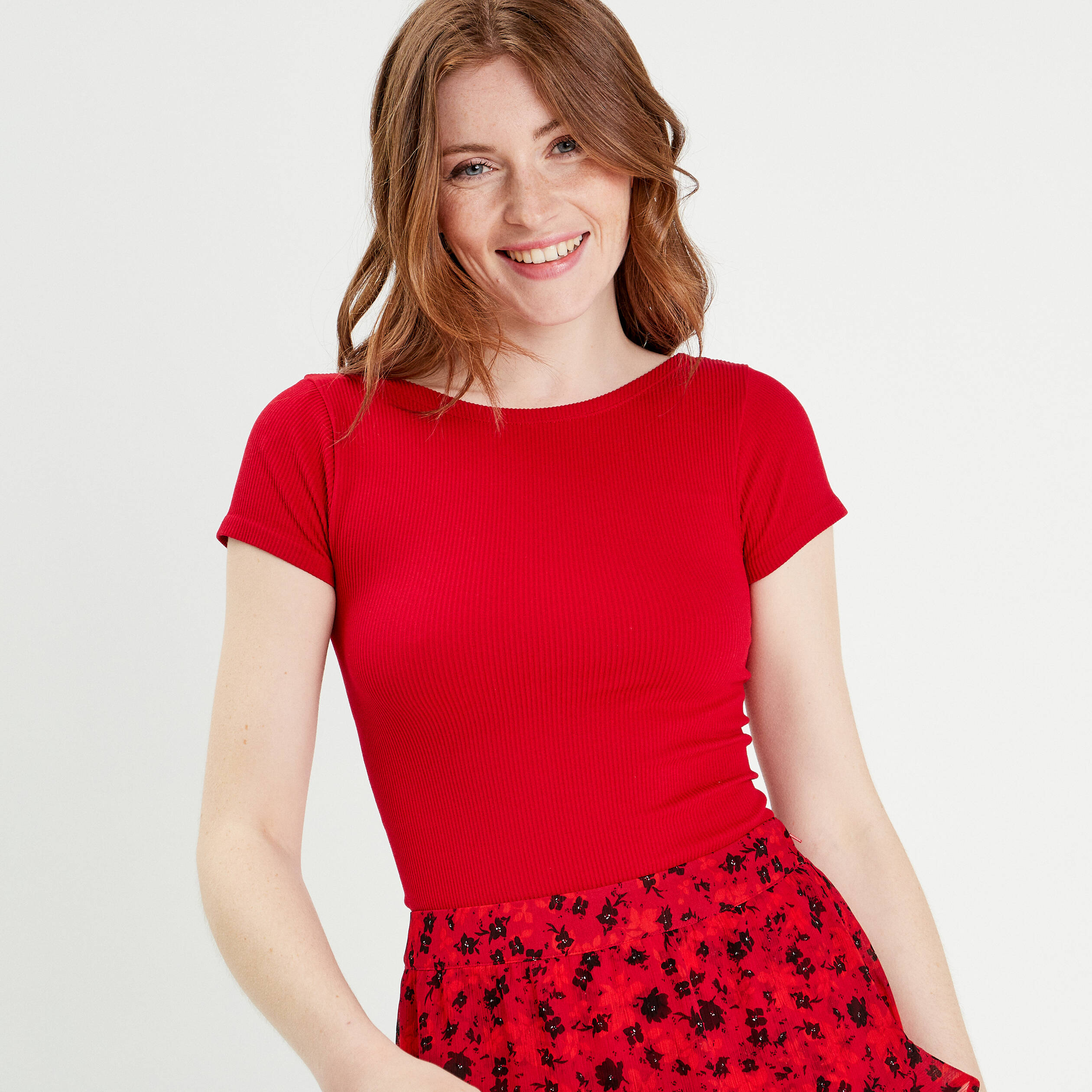 t shirt manches courtes cotele rouge femme T-shirt manches courtes côtelé rouge femme
