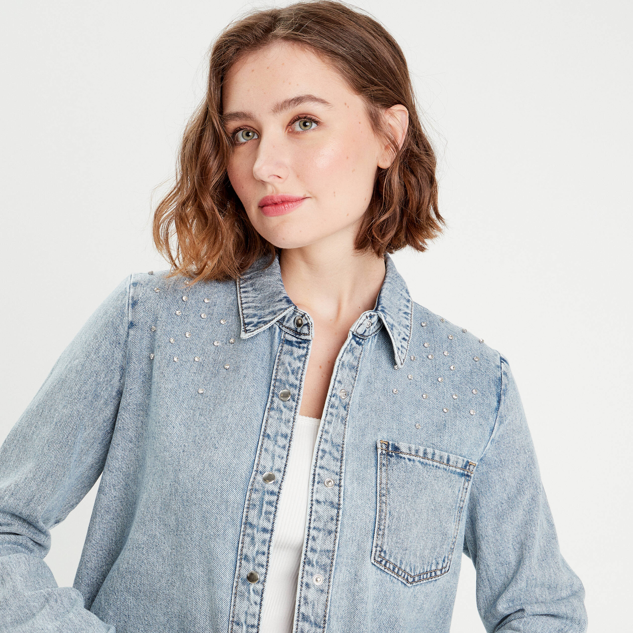 chemise en jean avec clous denim bleach femme Chemise en jean avec clous denim bleach femme