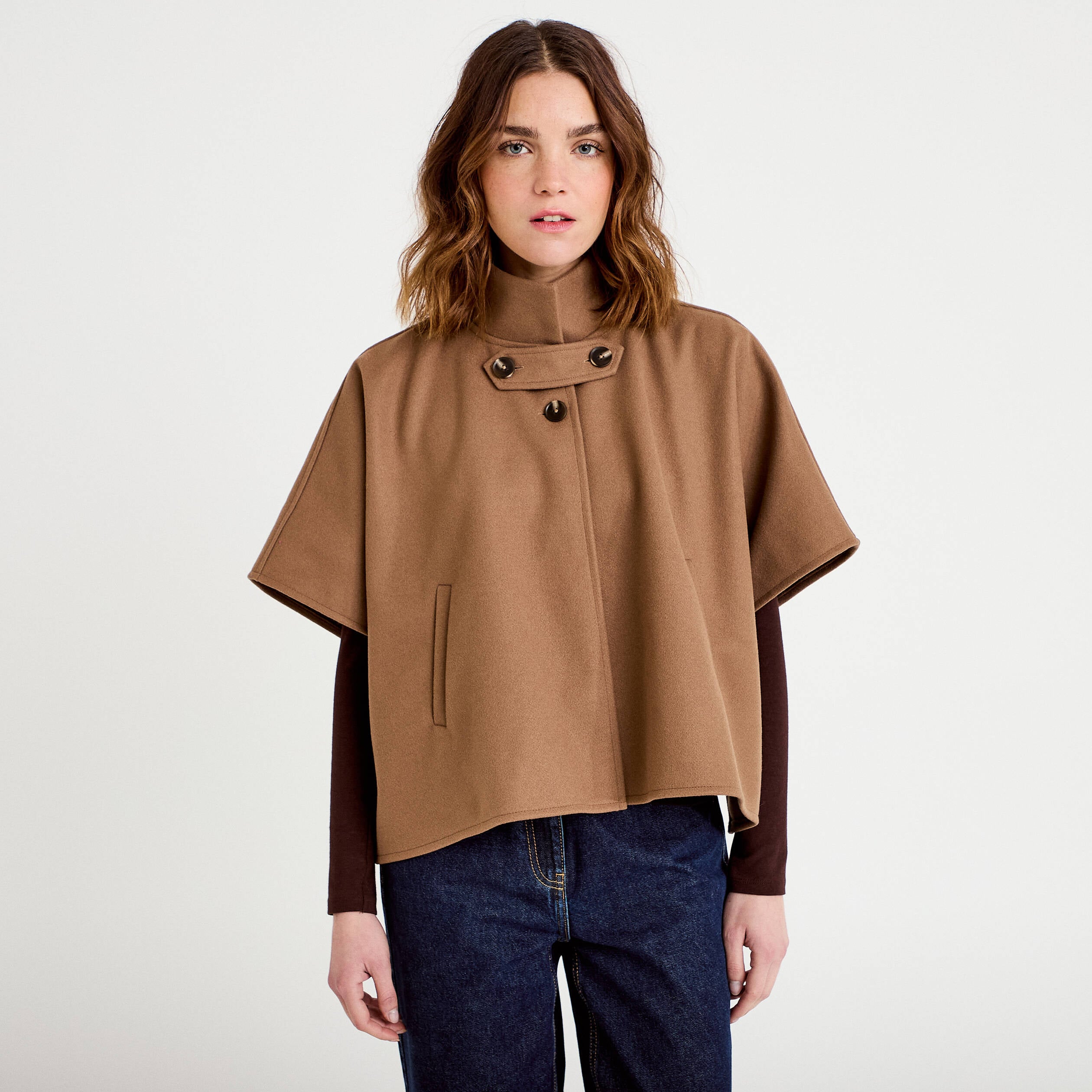 Poncho col am&eacute;ricain beige femme
