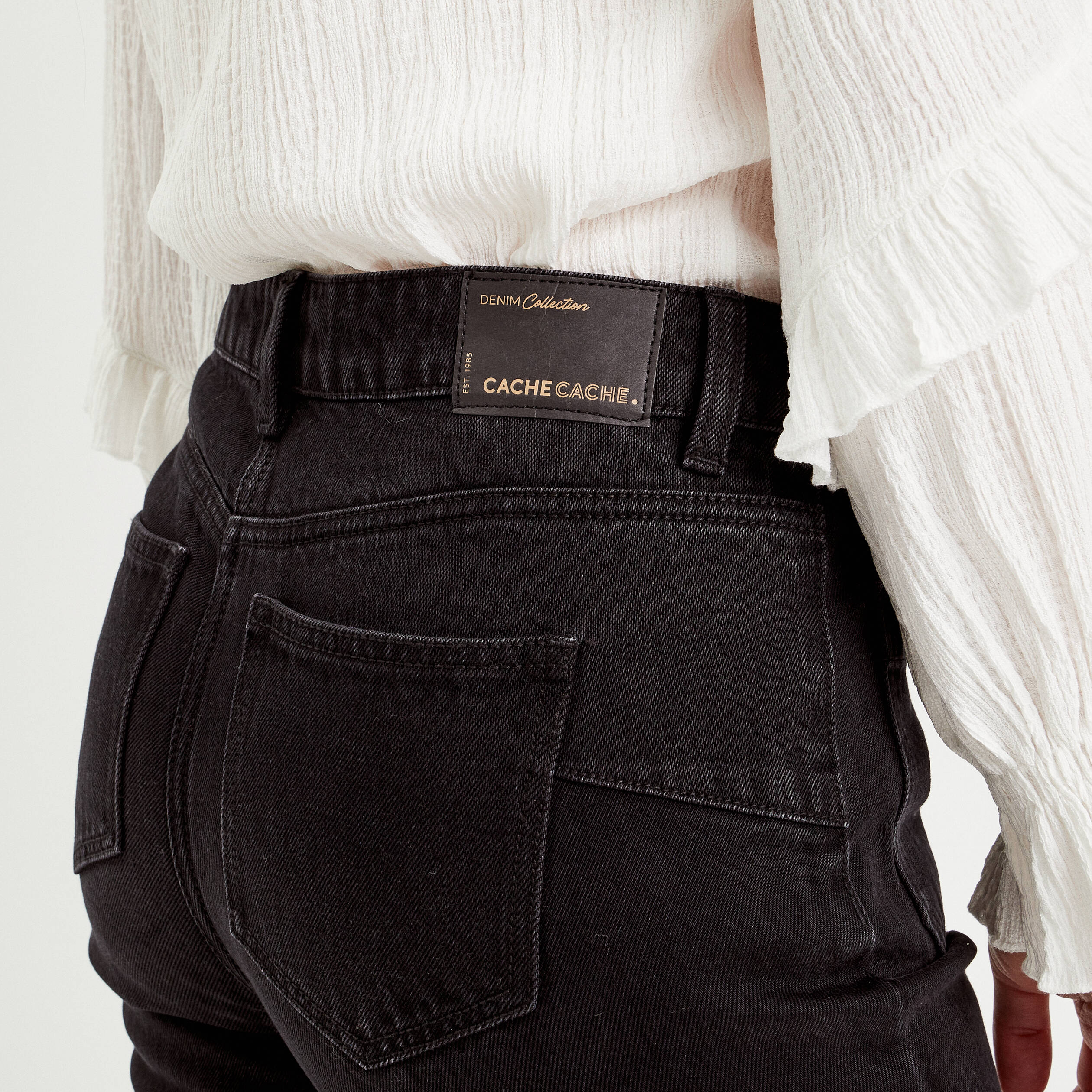 Jeans flare poches plaqu&eacute;es denim noir femme