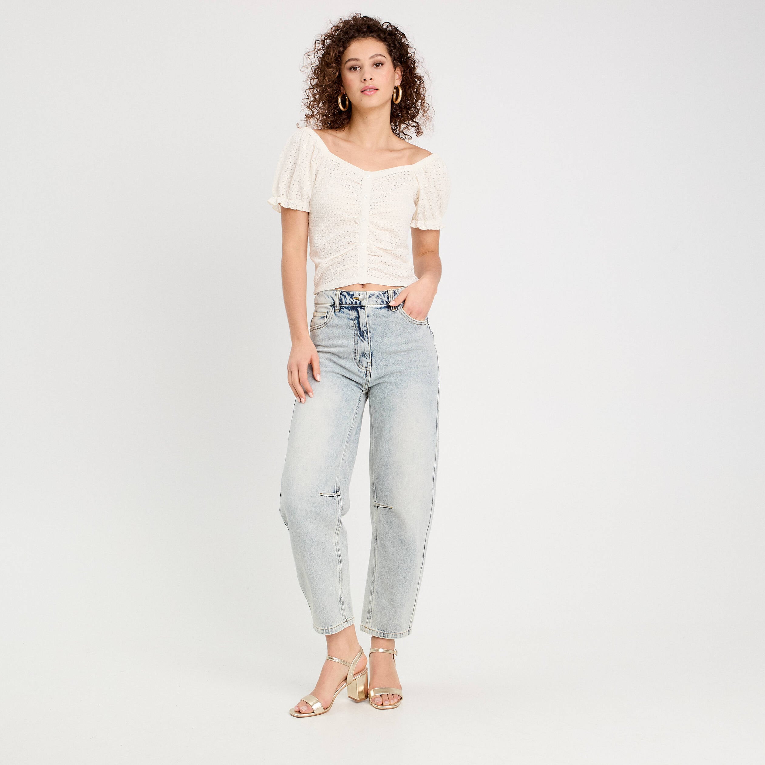 Blouse ajour&eacute;e manches courtes ecru femme