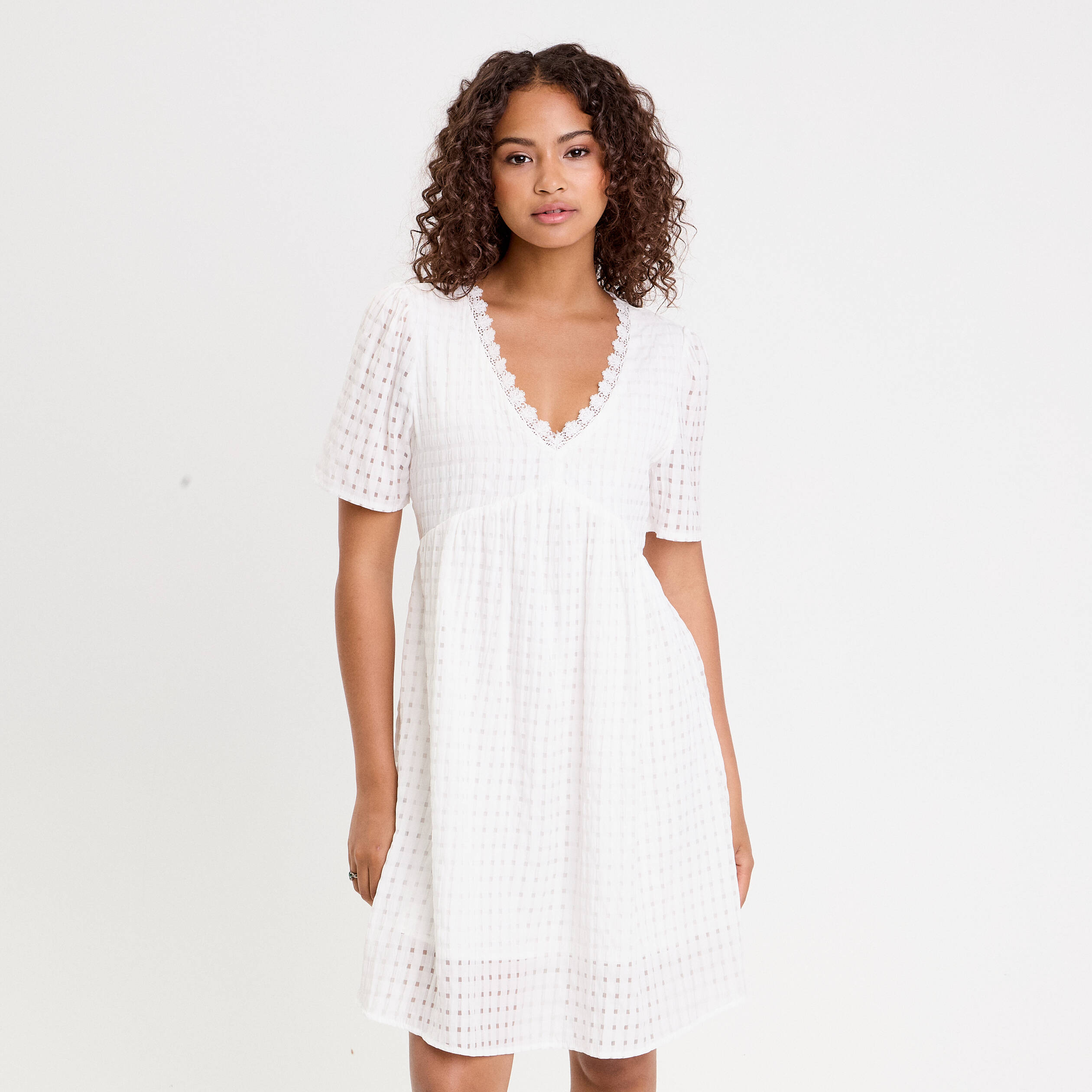 robe evasee col v doublure viscose blanc femme Robe évasée col V doublure viscose blanc femme