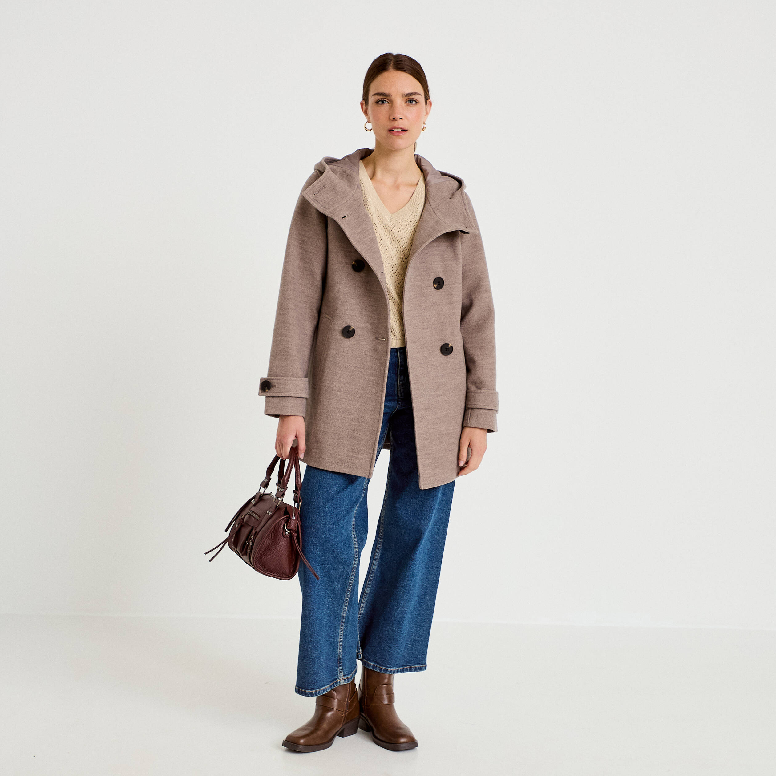 Pull ajour&eacute; col v manches courtes beige femme