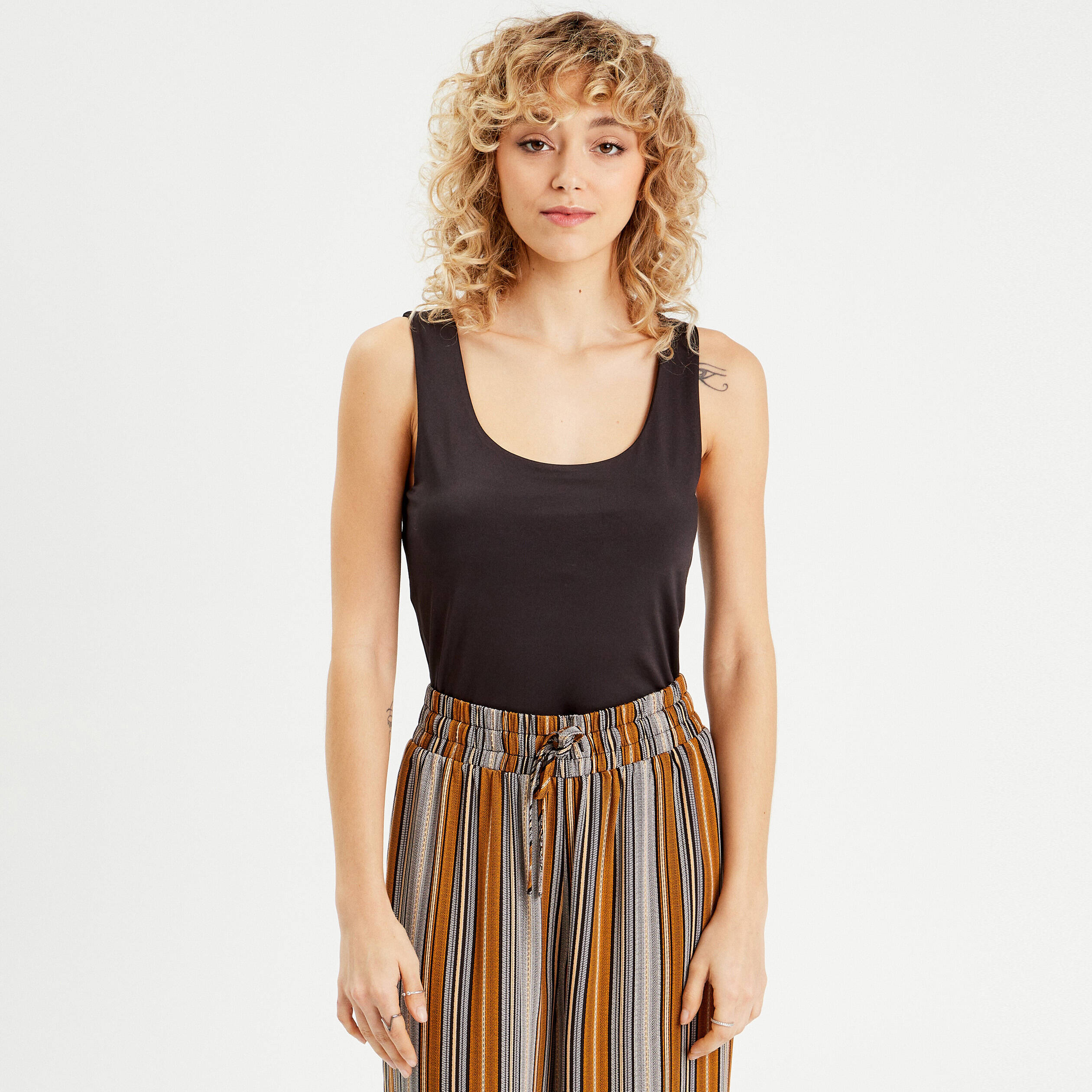 debardeur effet seconde peau noir femme Débardeur effet seconde peau noir femme