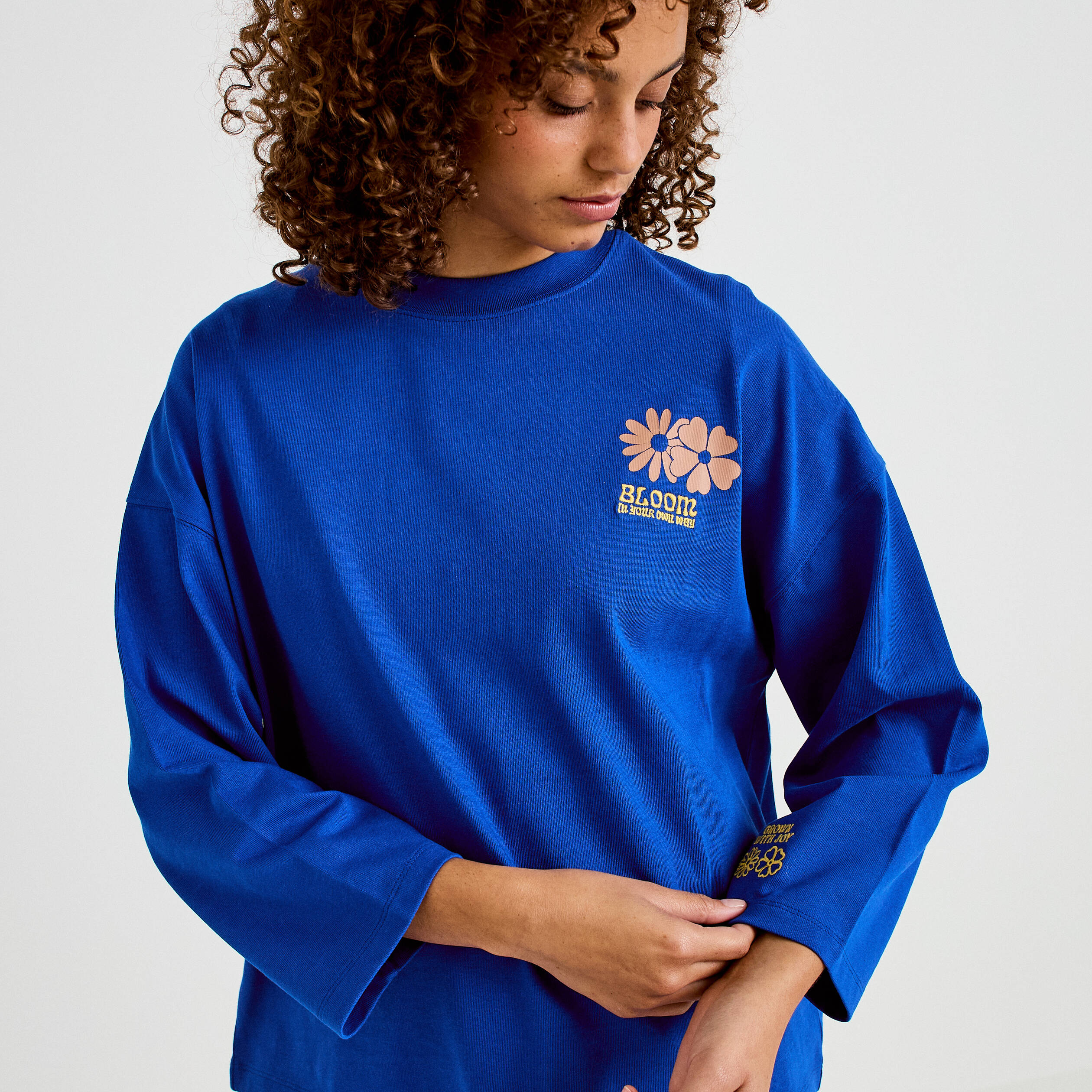 Sweat oversize col rond manches longues bleu electrique femme