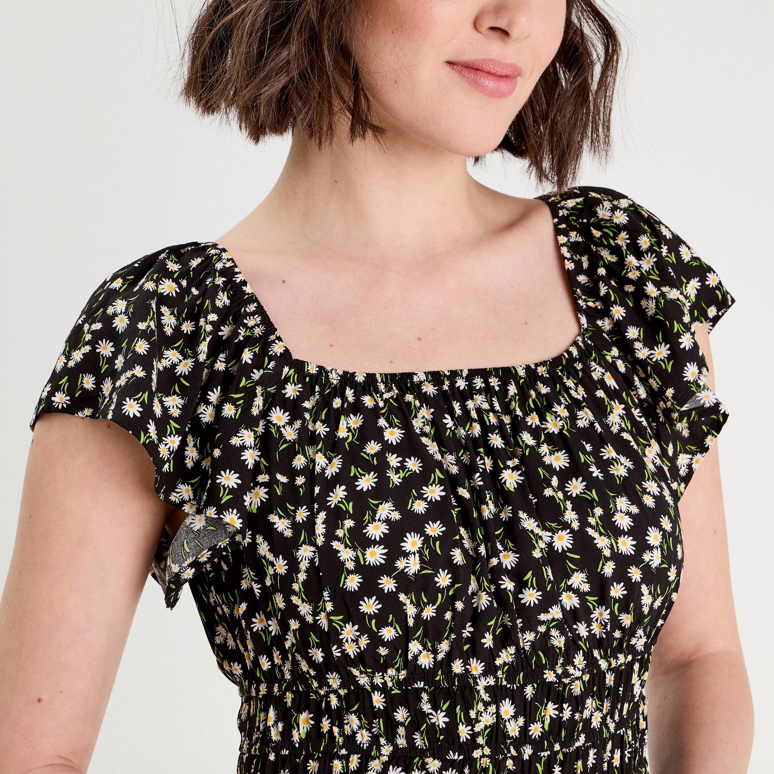 Robe &eacute;vas&eacute;e manches courtes noir femme
