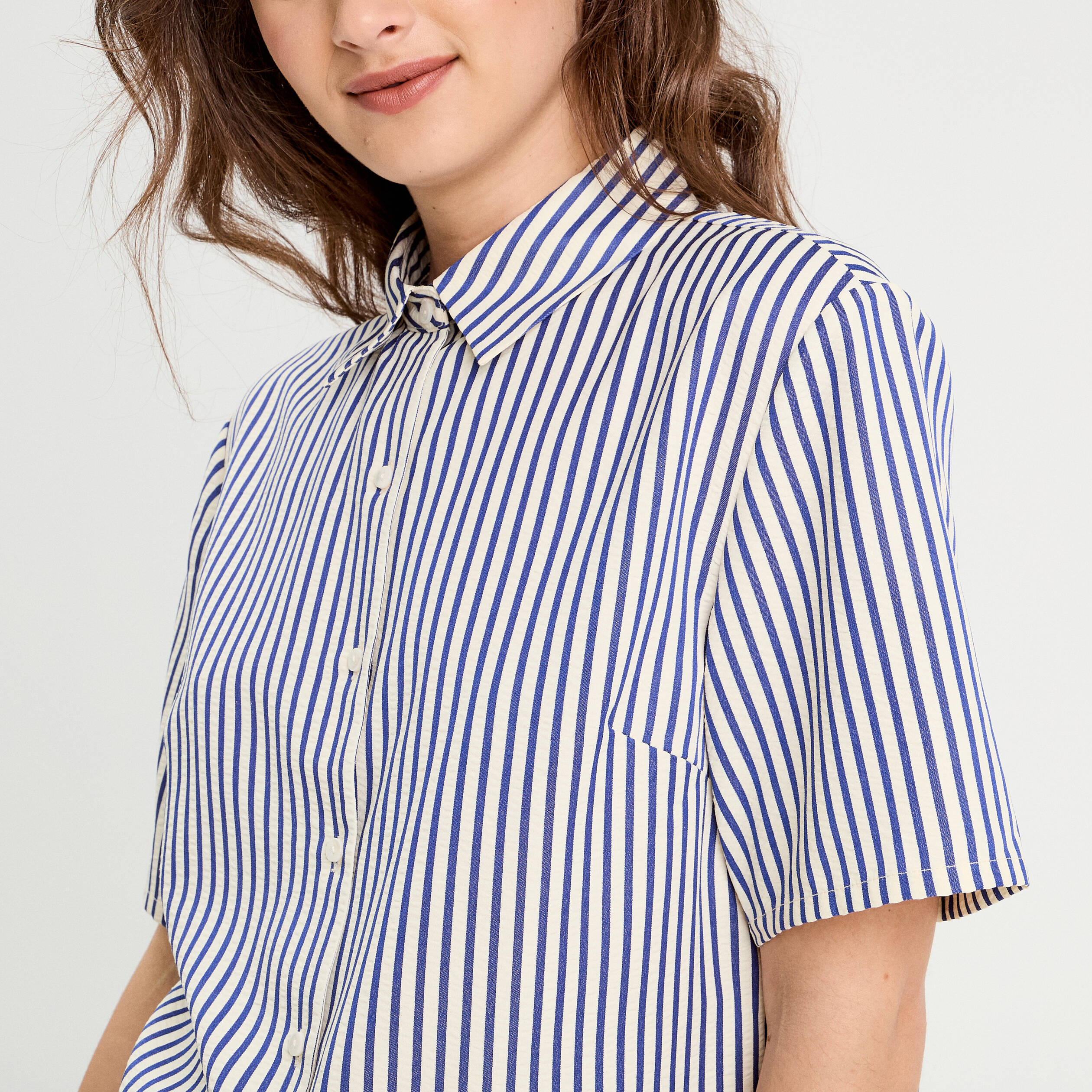 chemise manches courtes bleu marine femme Chemise manches courtes bleu marine femme