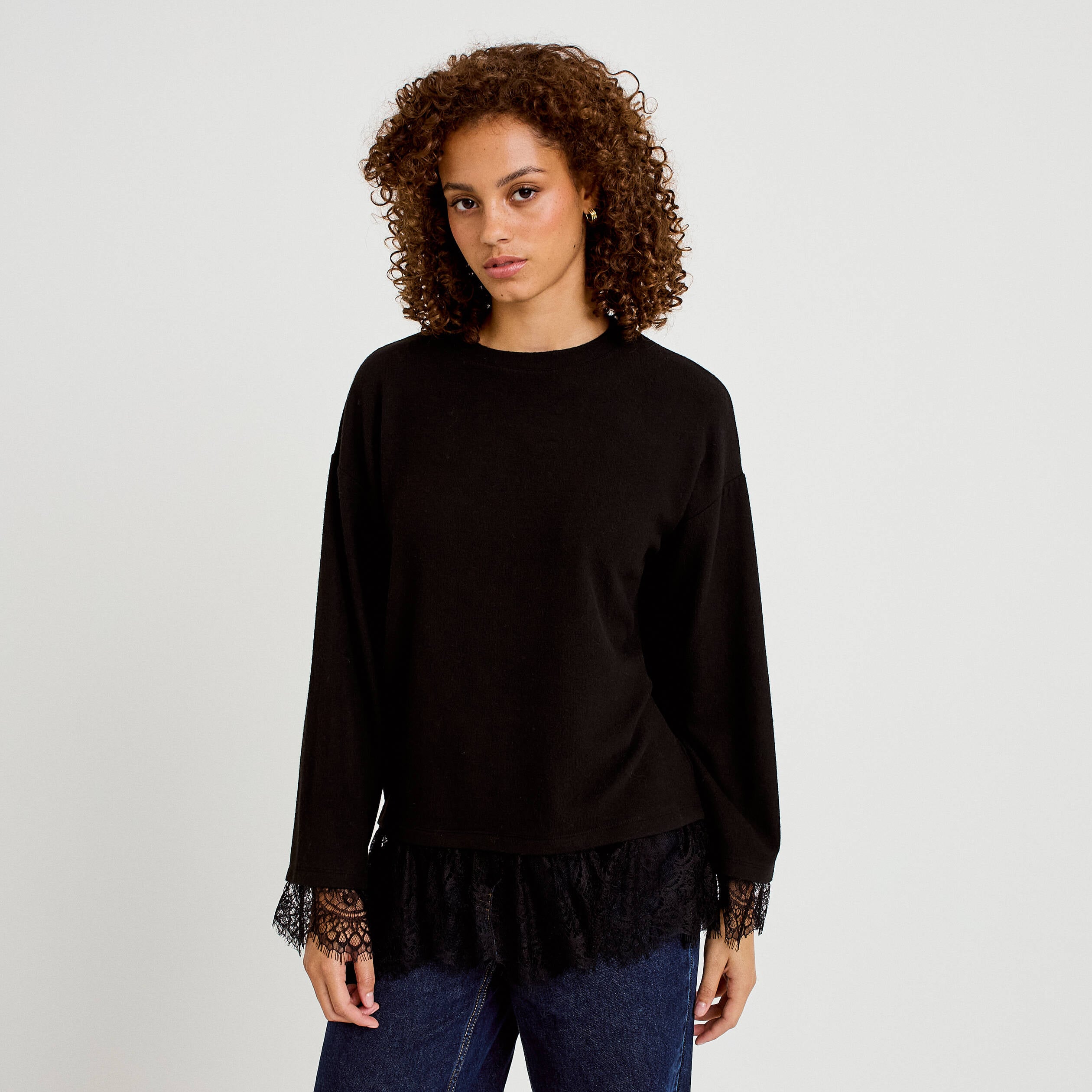 T-shirt manches longues avec dentelle noir femme