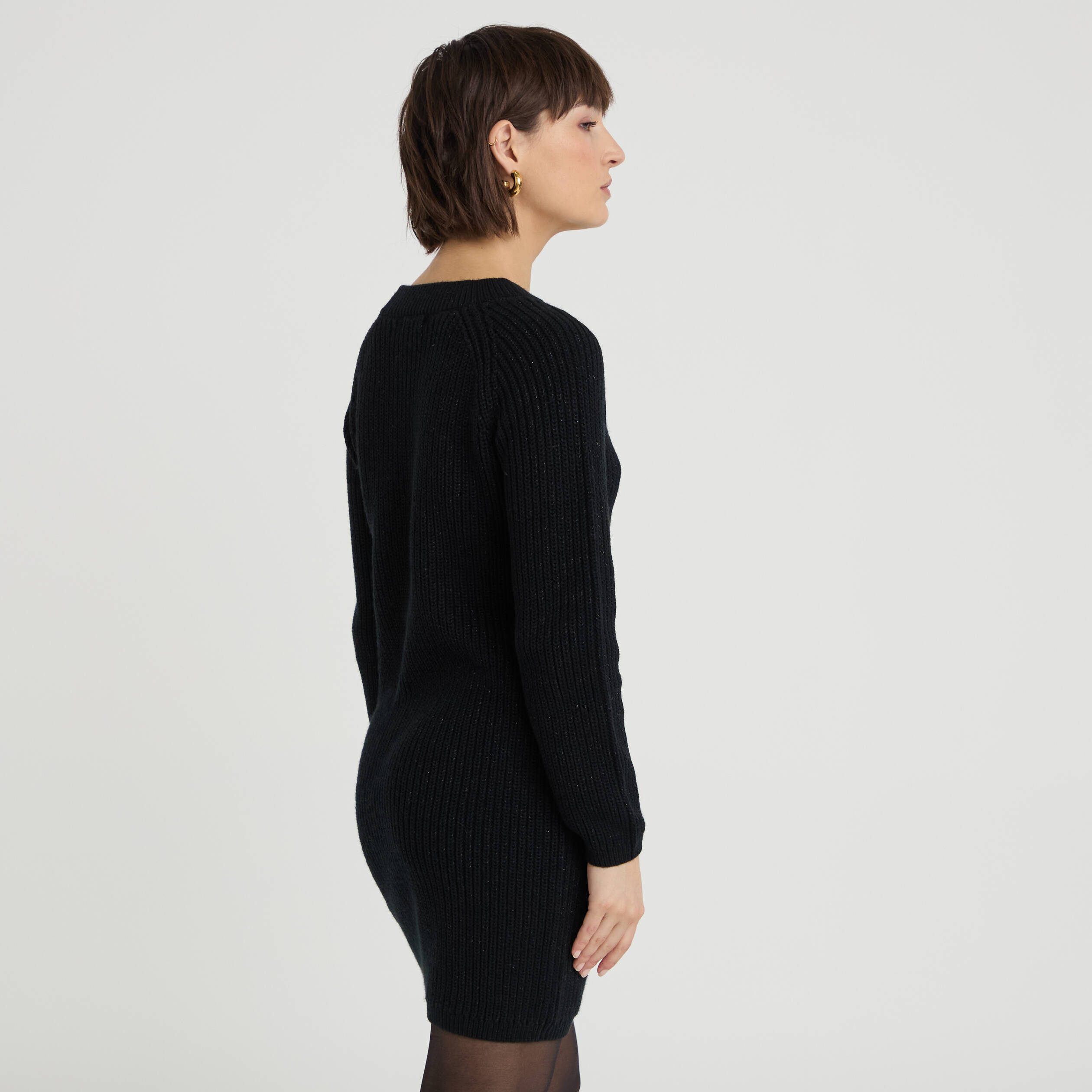 Robe pull d&eacute;tails de boutons noir femme