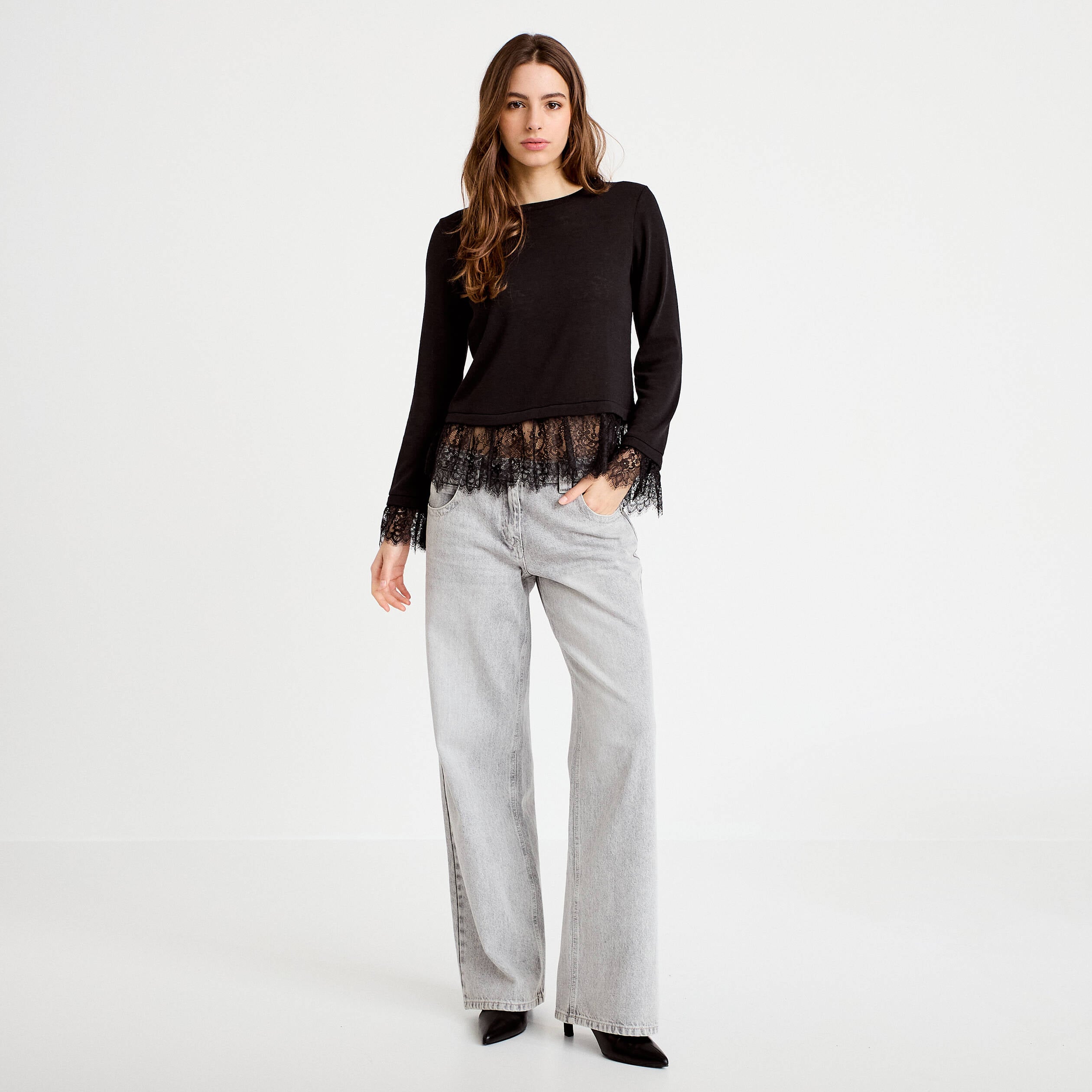 Pull d&eacute;tails de dentelle noir femme