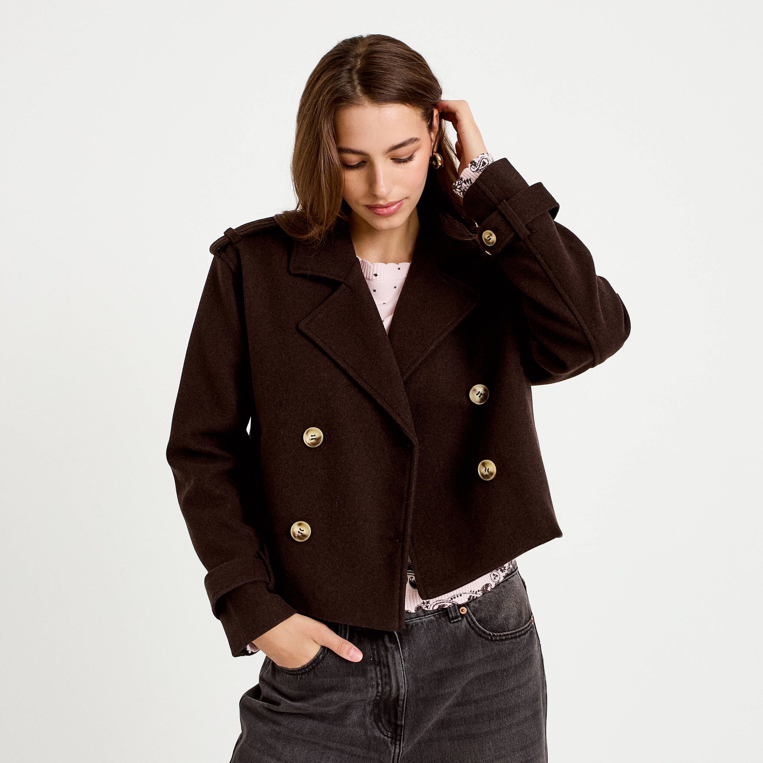 Trench court boutonn&eacute; marron fonc&eacute; femme