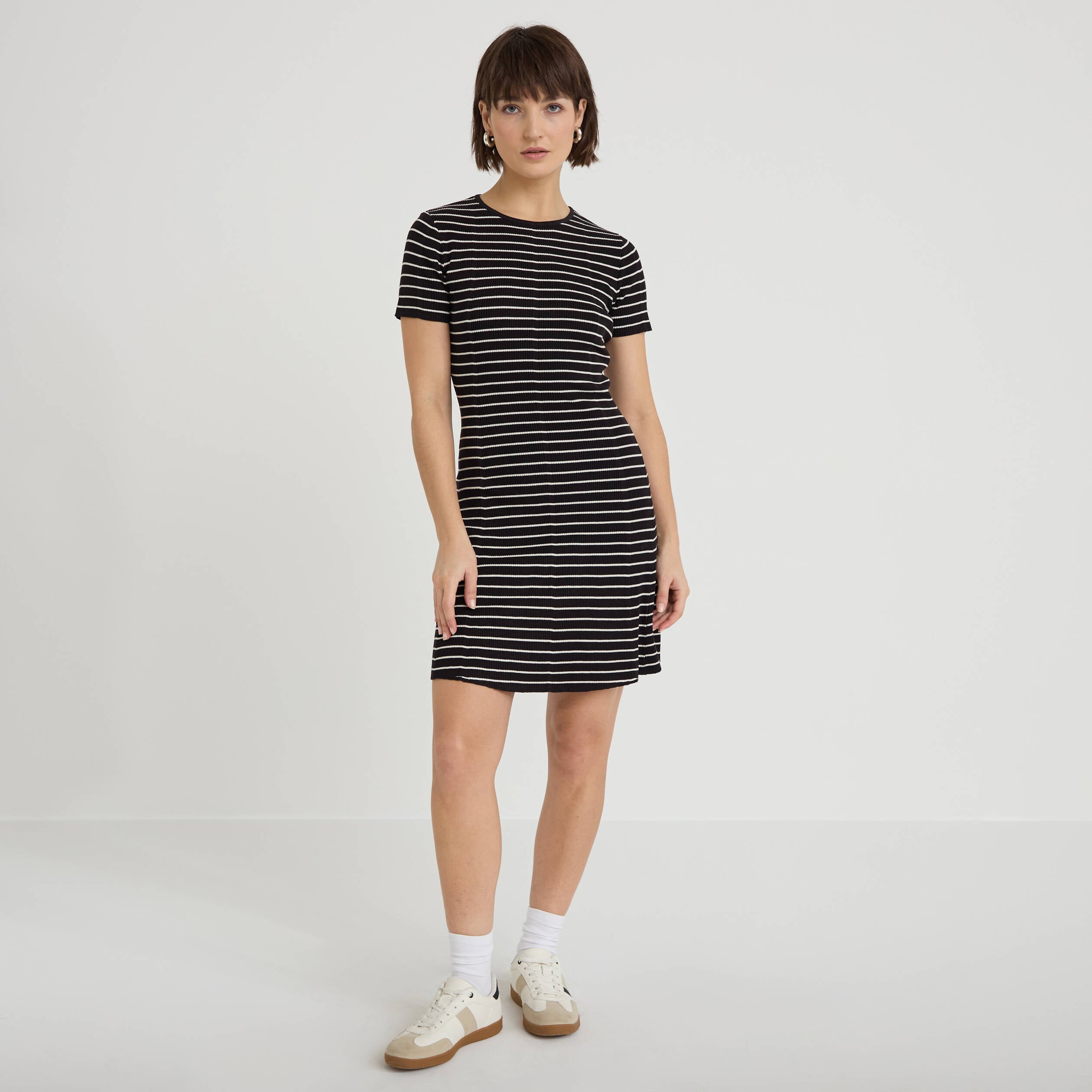 Robe droite manches courtes blanc femme