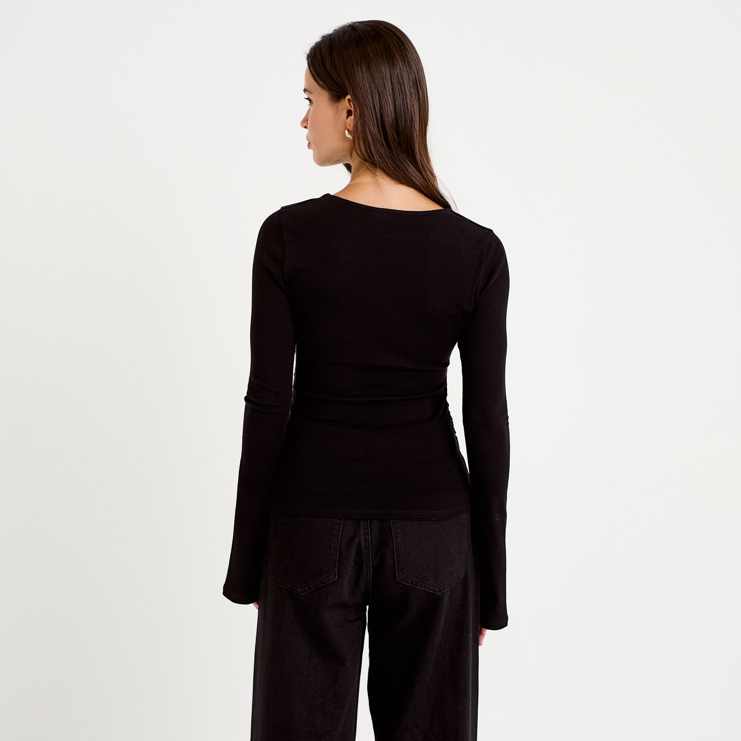 T-shirt ajust&eacute; col rond manches longues noir femme