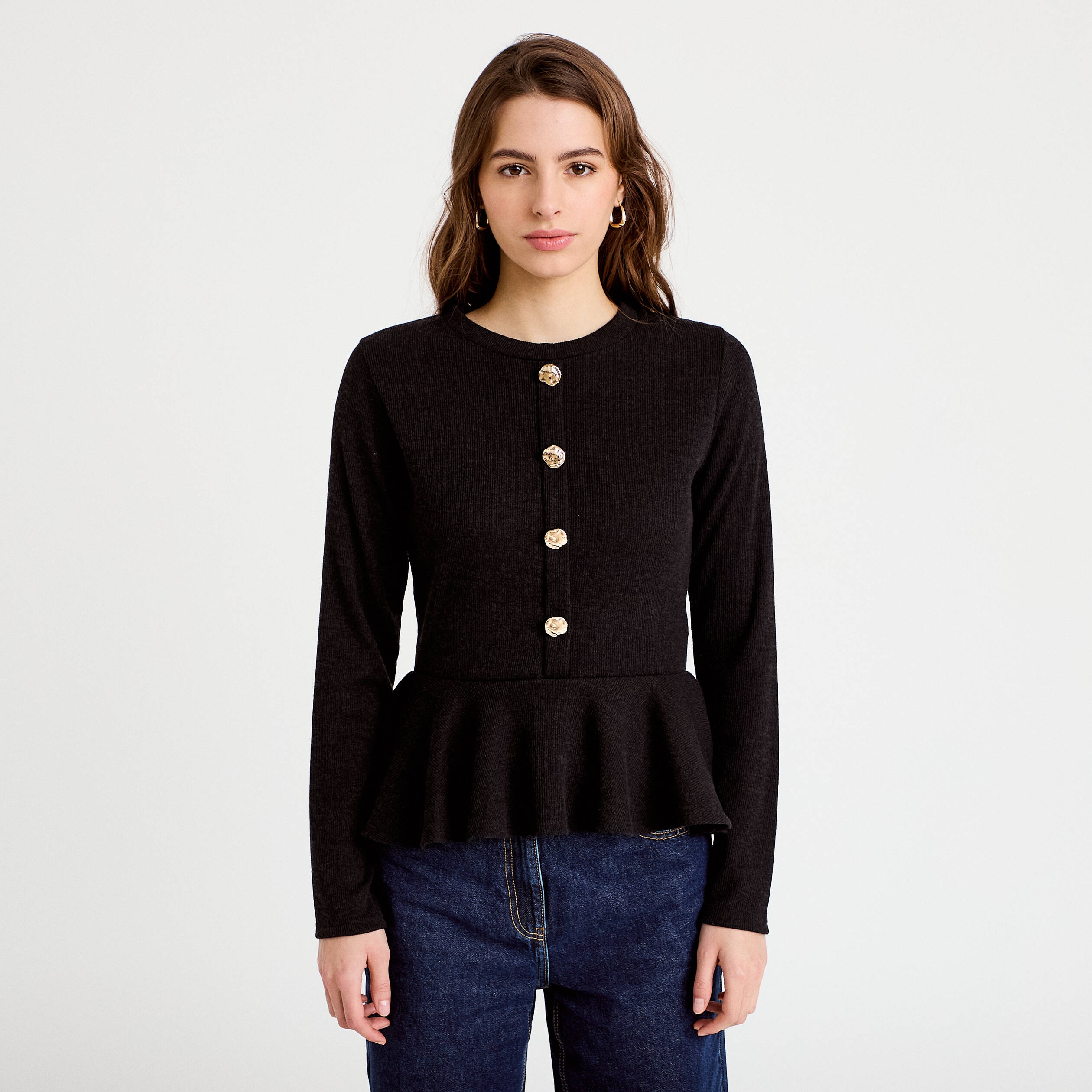 Pull p&eacute;plum avec boutons noir femme