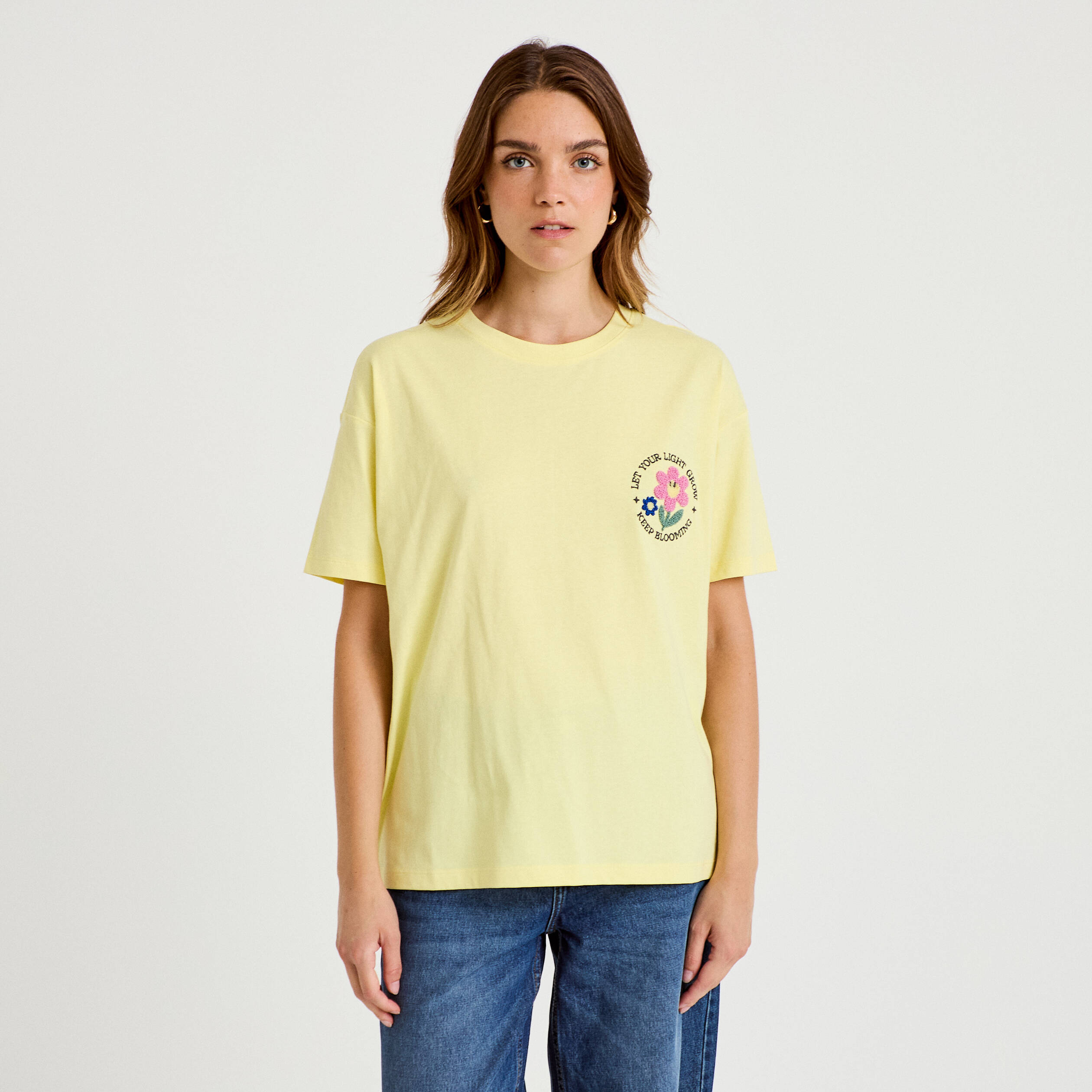 T-shirt bouclettes manches courtes jaune pastel femme