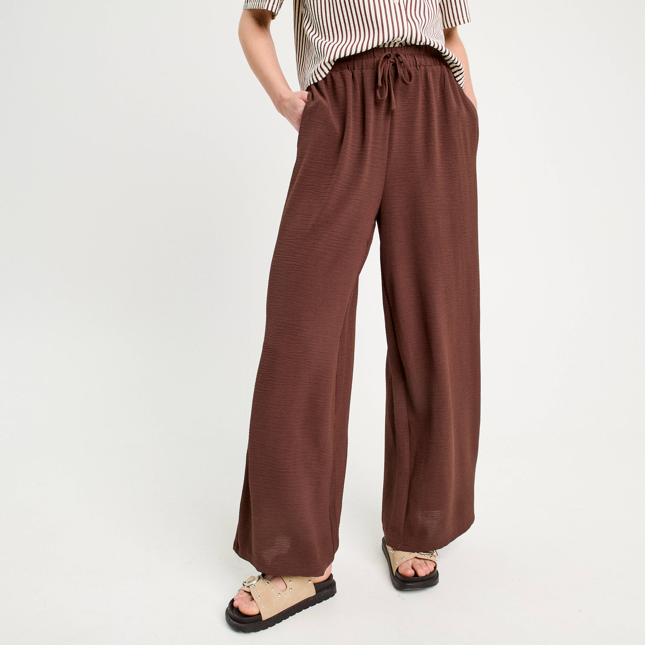 pantalon large marron fonce femme Pantalon large marron foncé femme