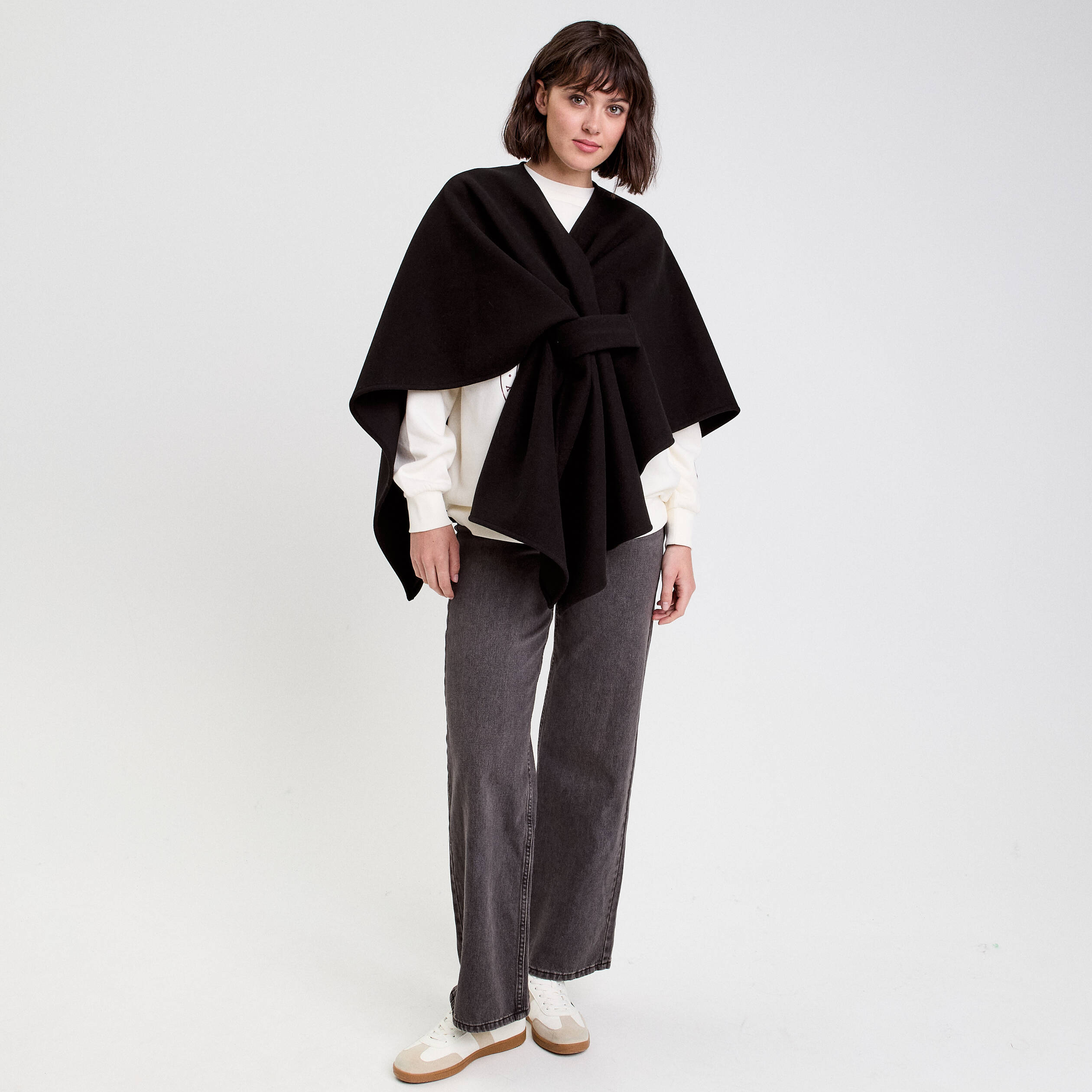 Poncho col V avec passant noir femme