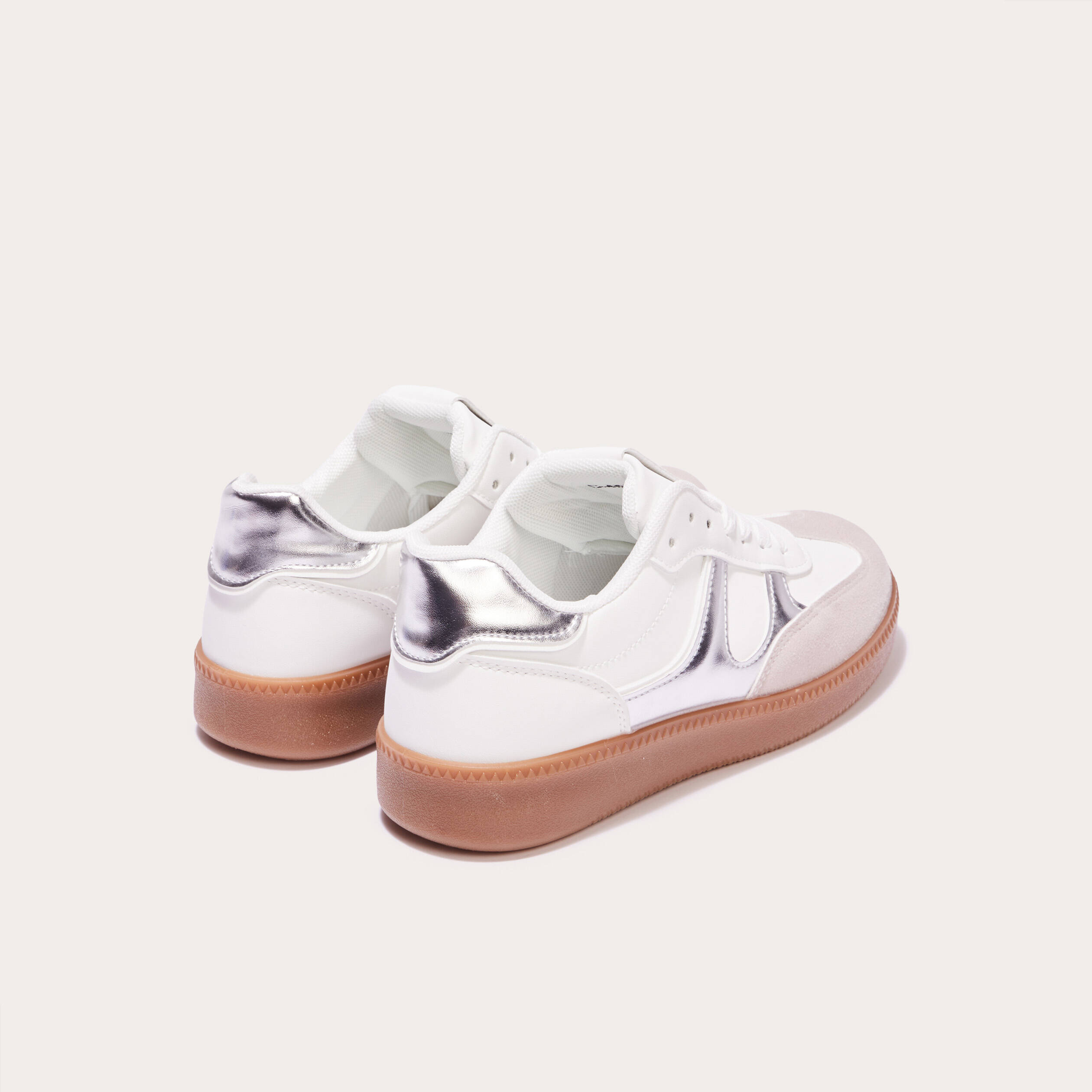 baskets basses a lacets gris argent femme Baskets basses à lacets gris argent femme