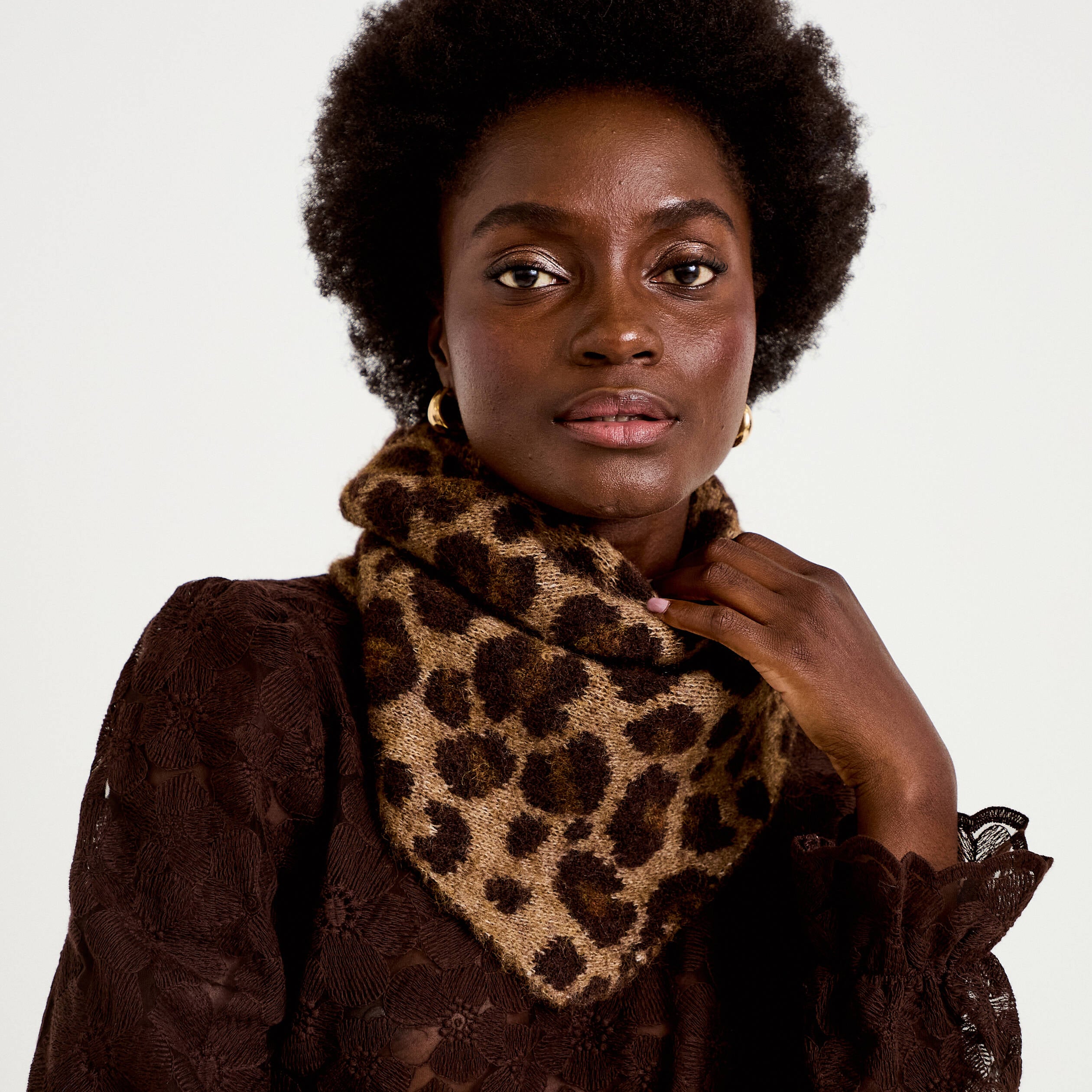 Foulard marron fonc&eacute; femme