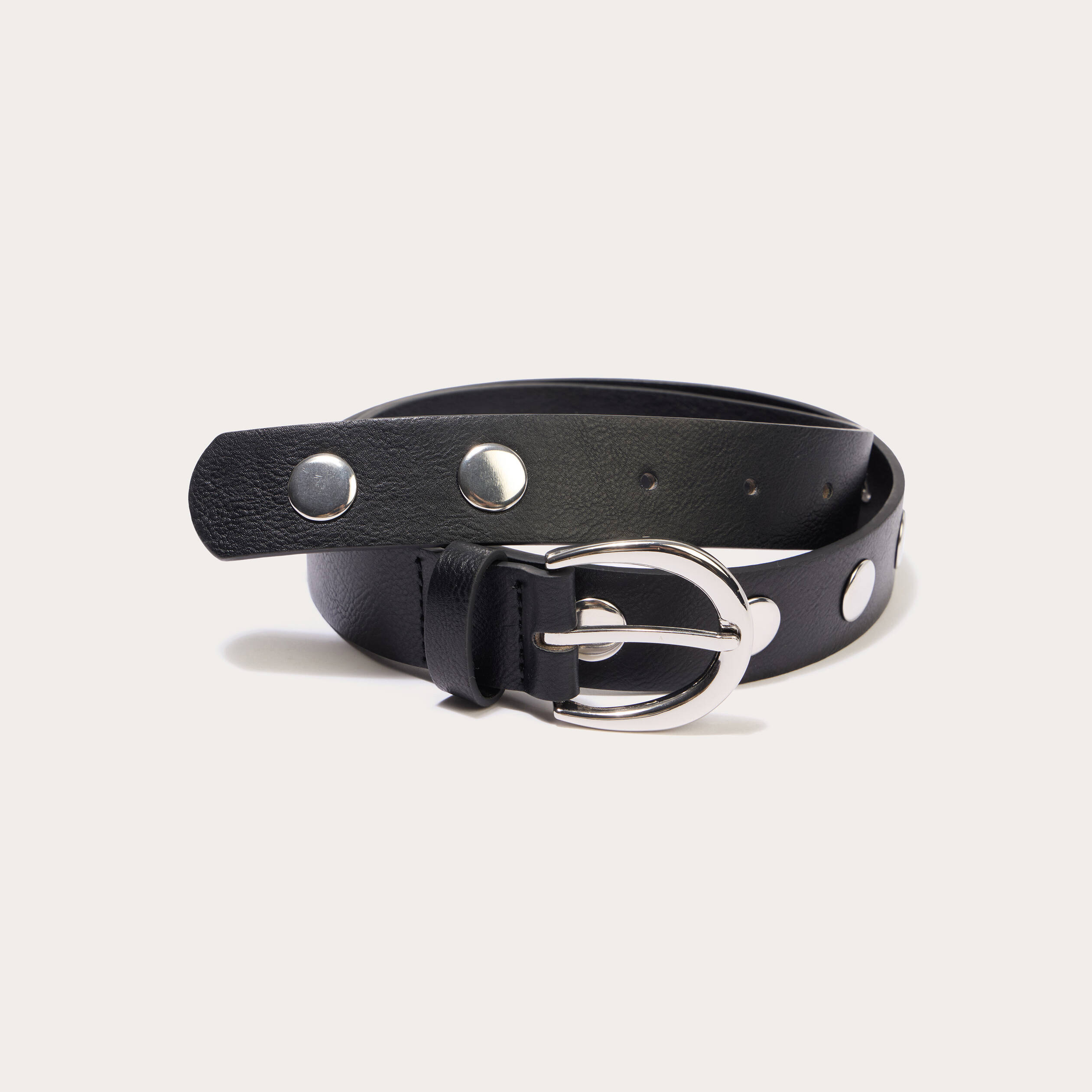 Ceinture fine &agrave; d&eacute;tails clout&eacute;s noir femme