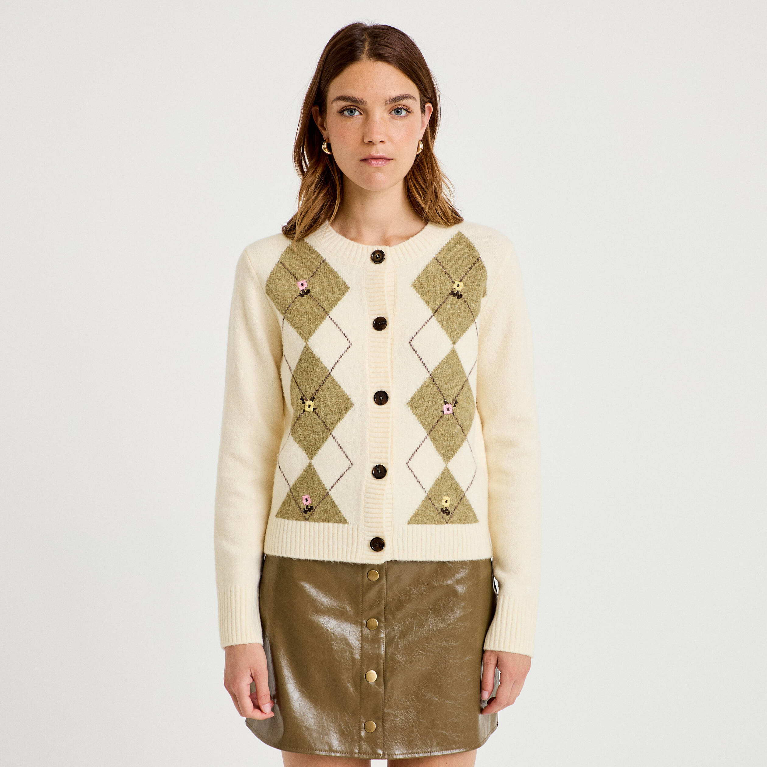 Gilet broderie col rond manches longues ecru femme