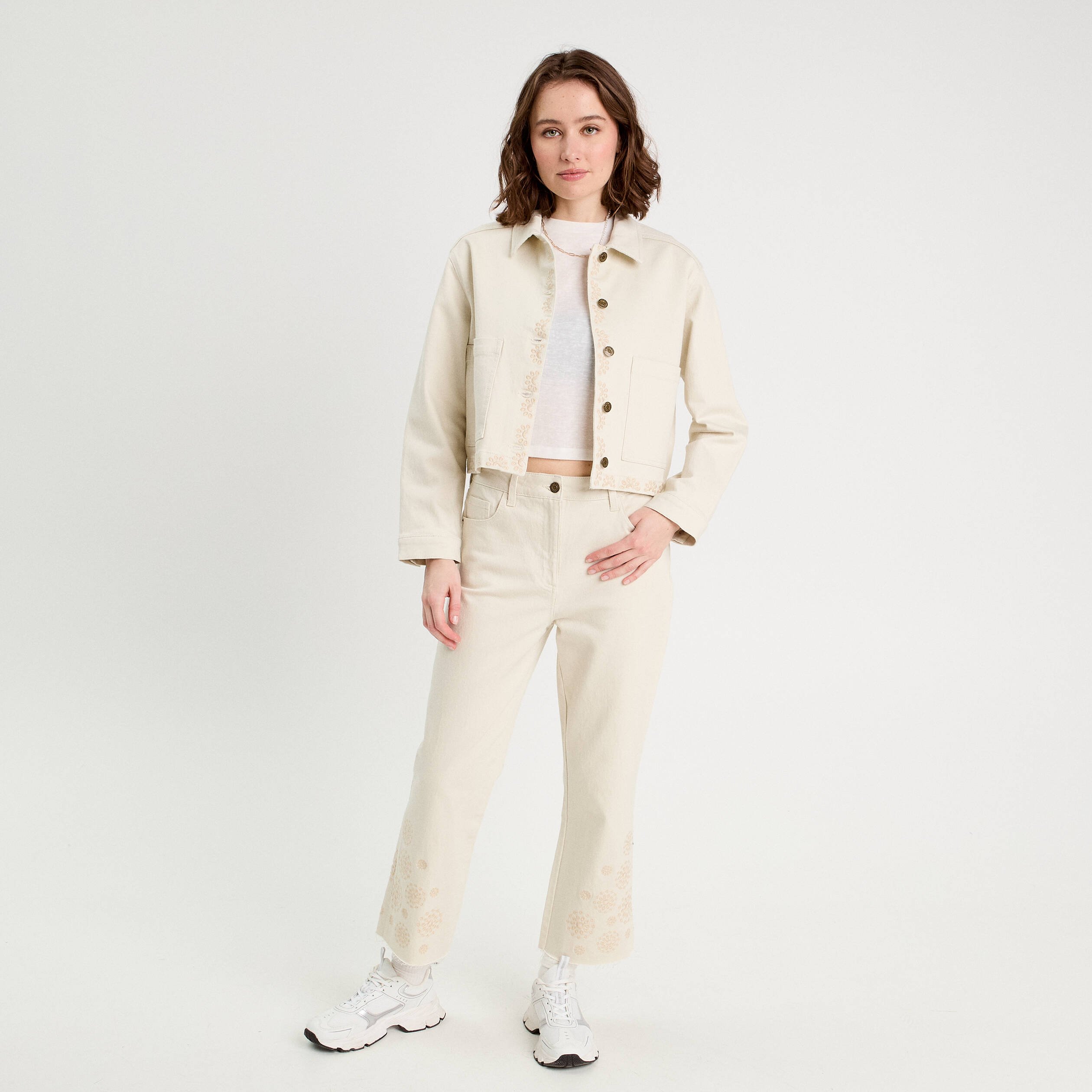 Veste brodée boutonnée ecru femme