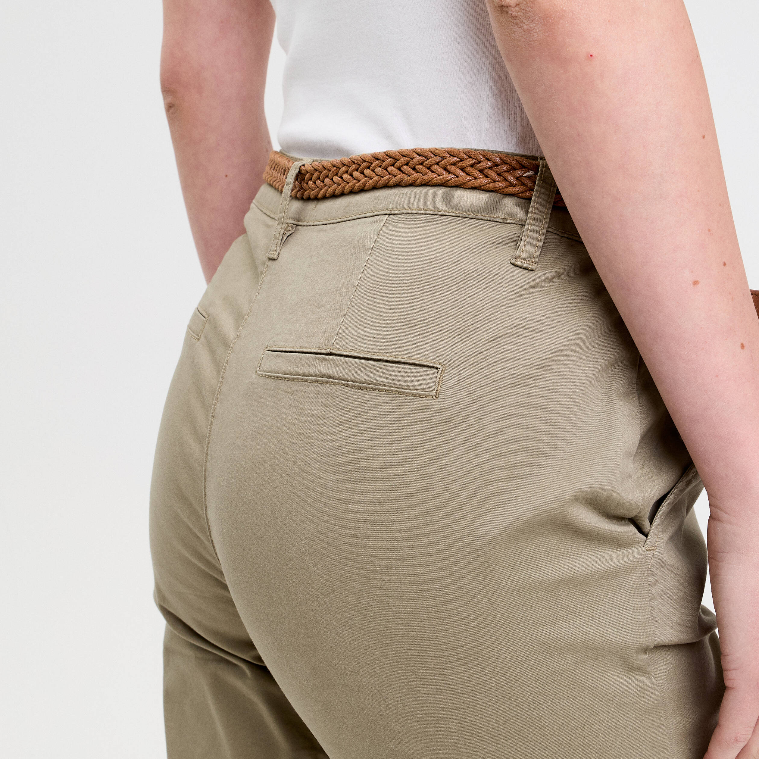 Pantalon chino 7/8&egrave;me vert femme