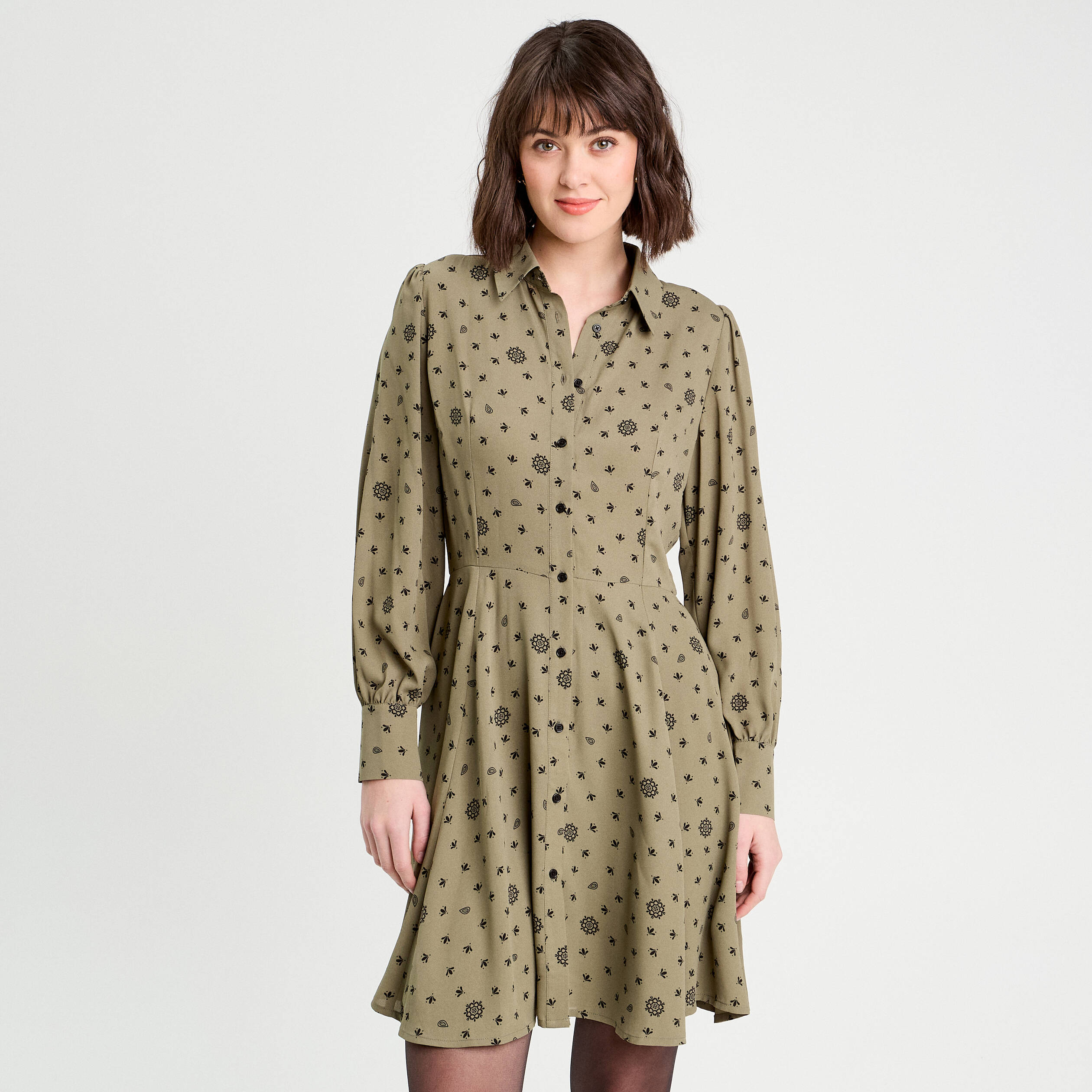 robe chemise evasee fluide vert femme Robe chemise évasée fluide vert femme