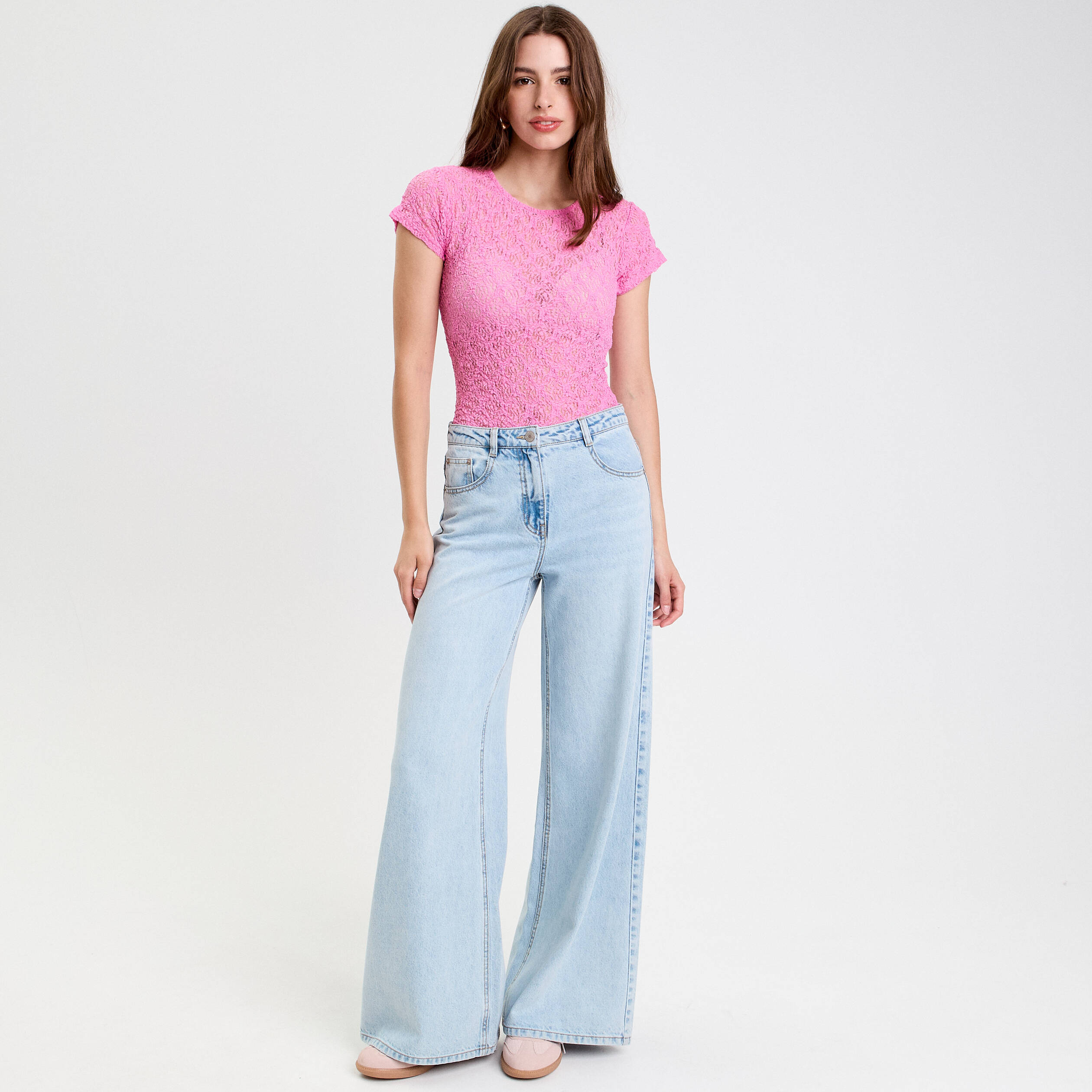 Body ajusté manches courtes dentelle rose femme