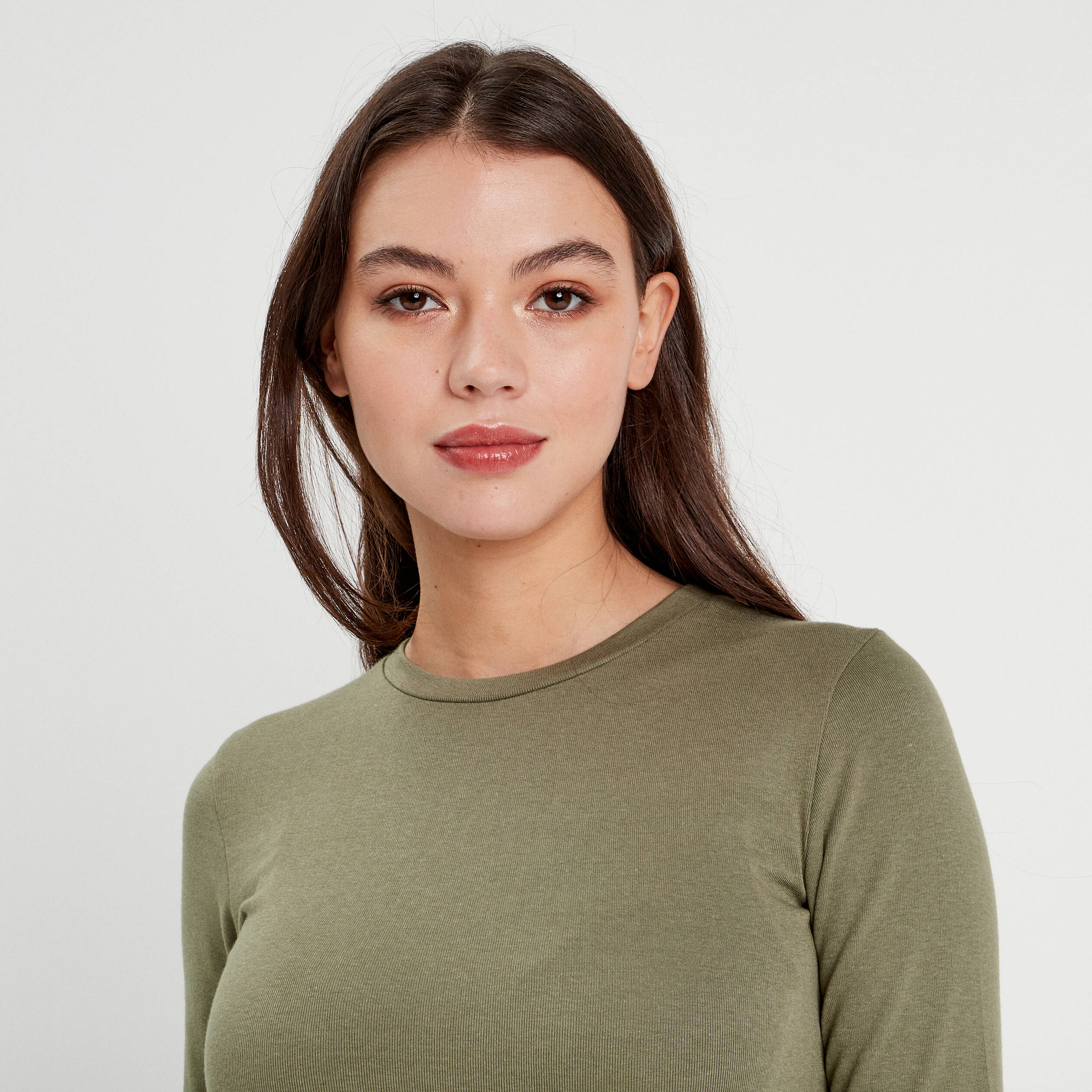T-shirt cintr&eacute; col rond manches longues vert kaki femme