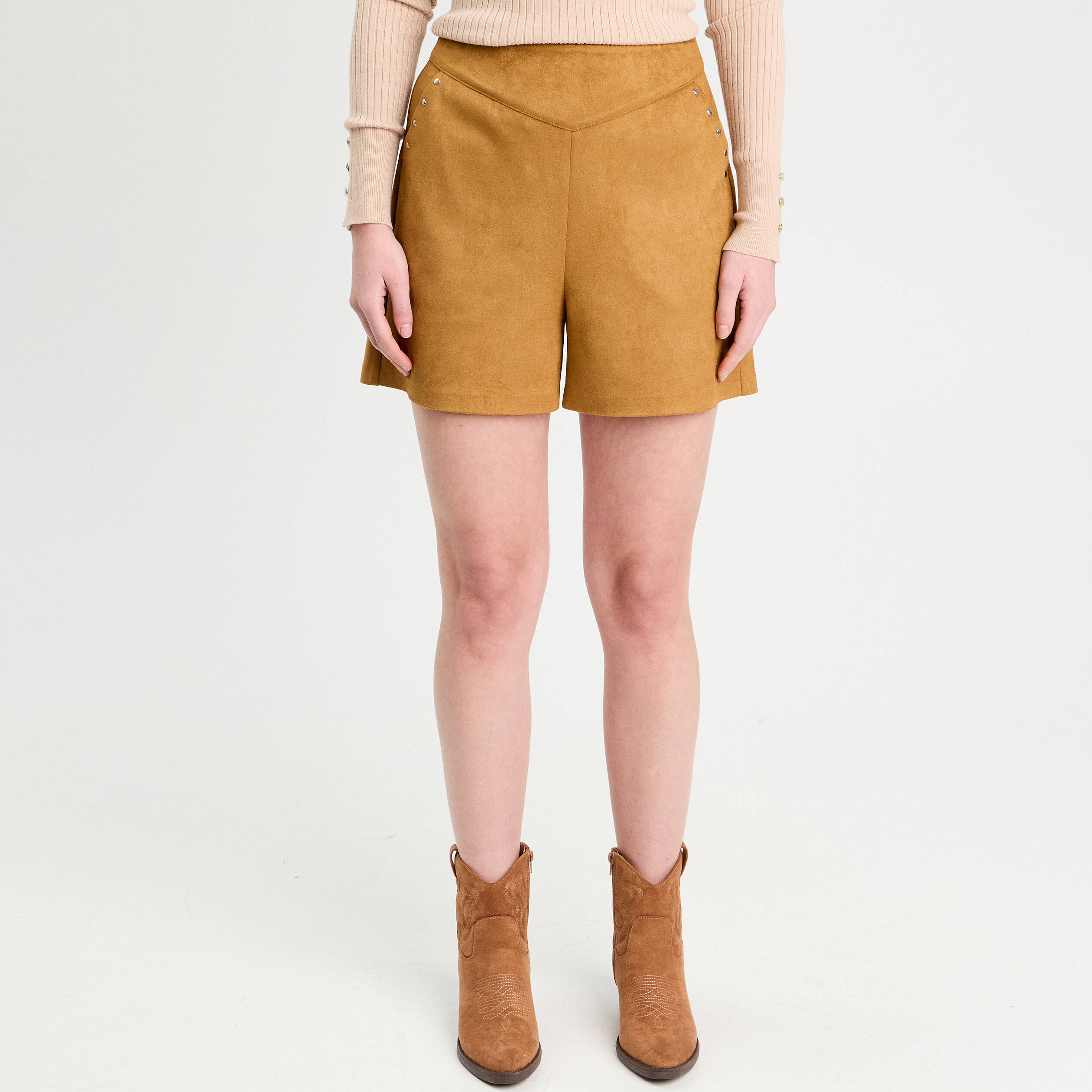 Short droit su&eacute;dine camel femme