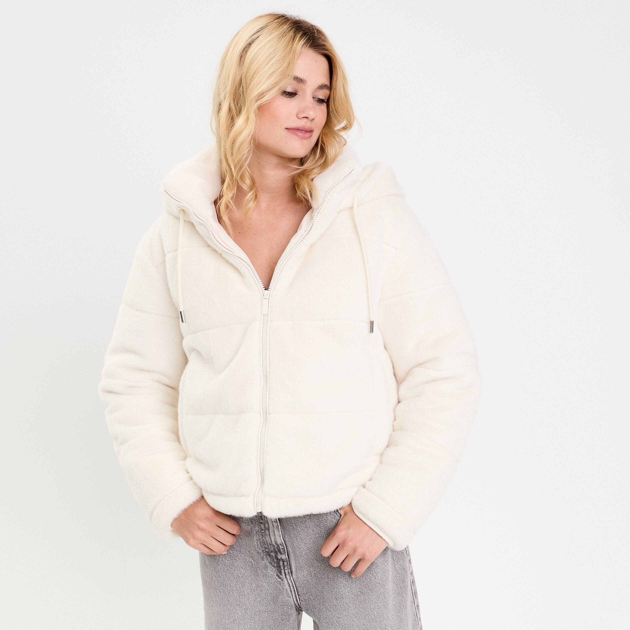 Doudoune courte bas resserré capuche ecru femme