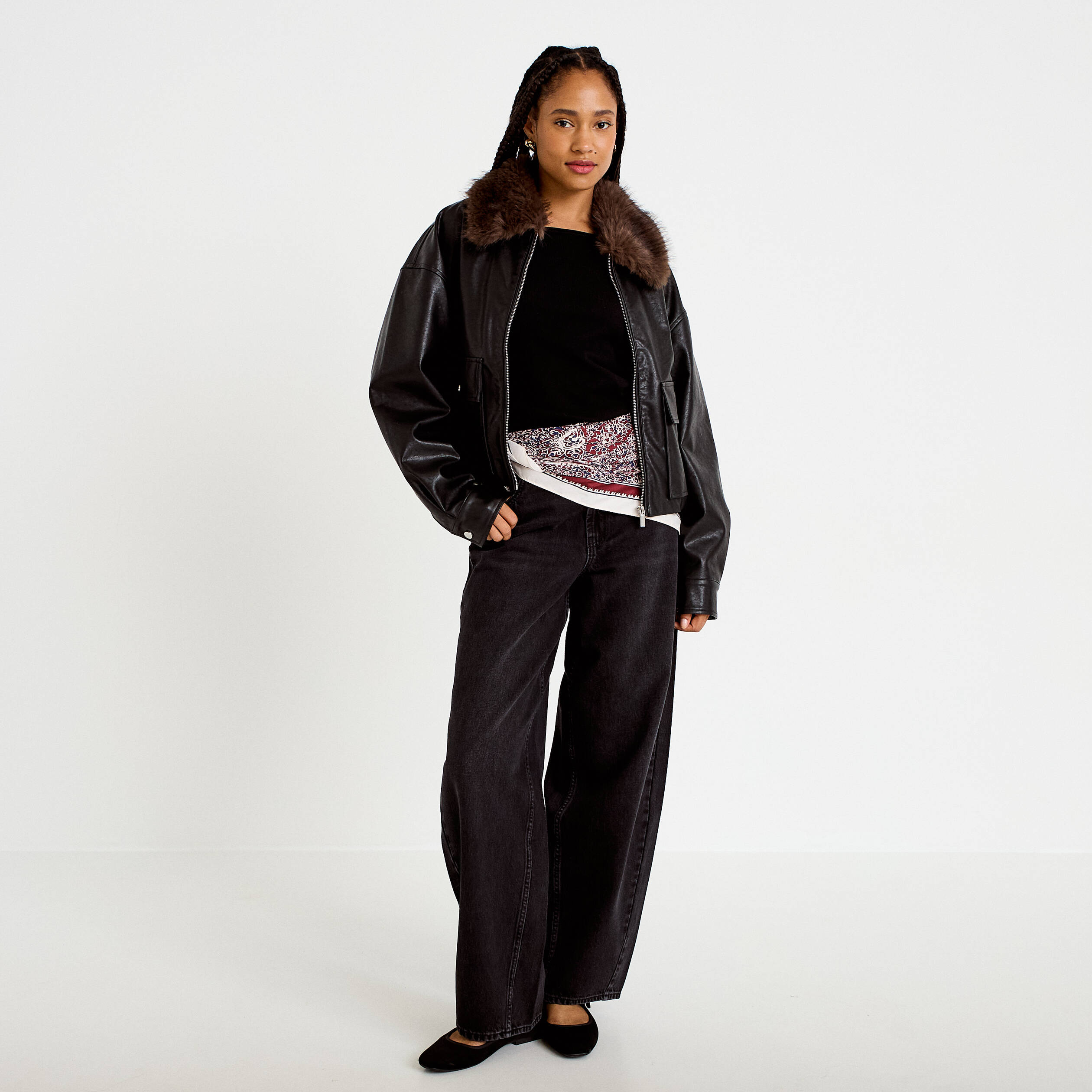 Veste droite similicuir col tailleur noir femme