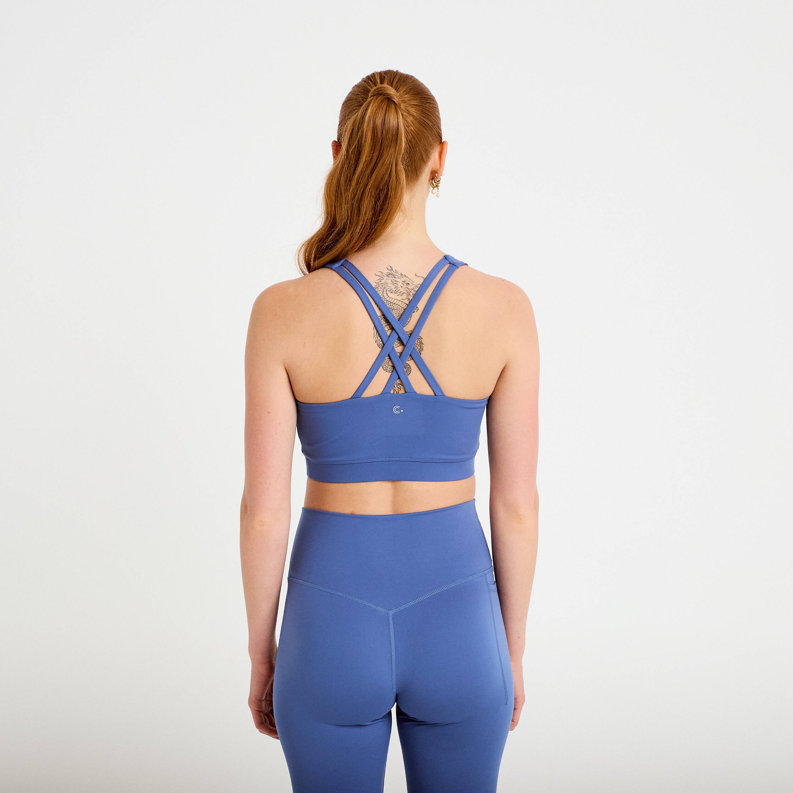 Brassi&egrave;re de sport fines bretelles bleu fonc&eacute; femme